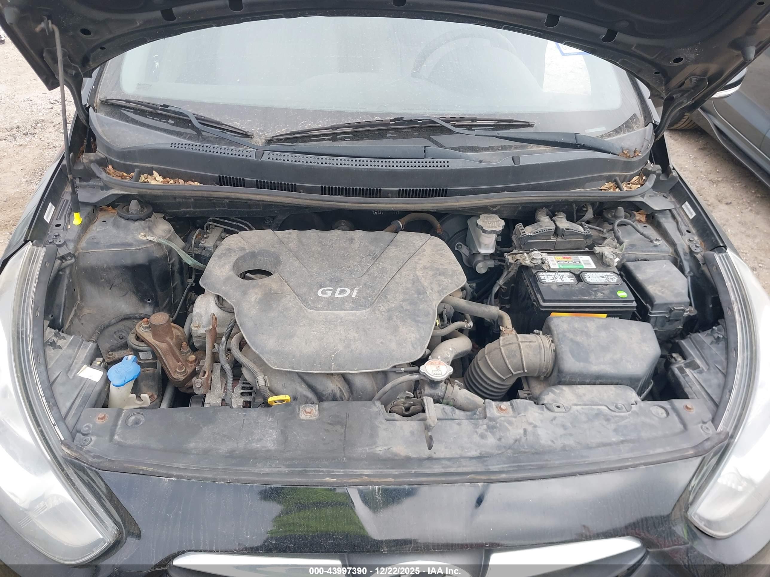 HYUNDAI ACCENT image 10