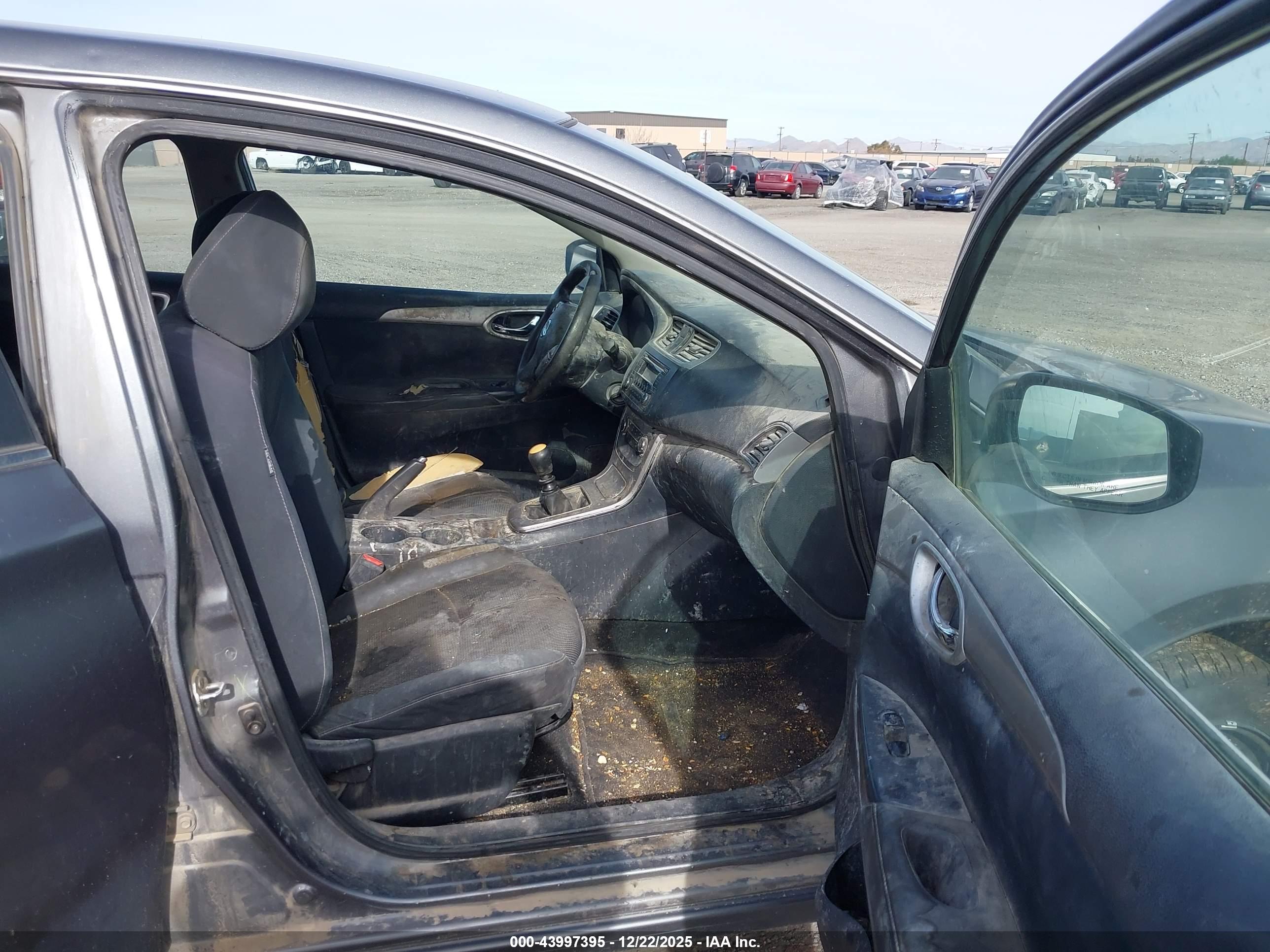 NISSAN SENTRA image 5