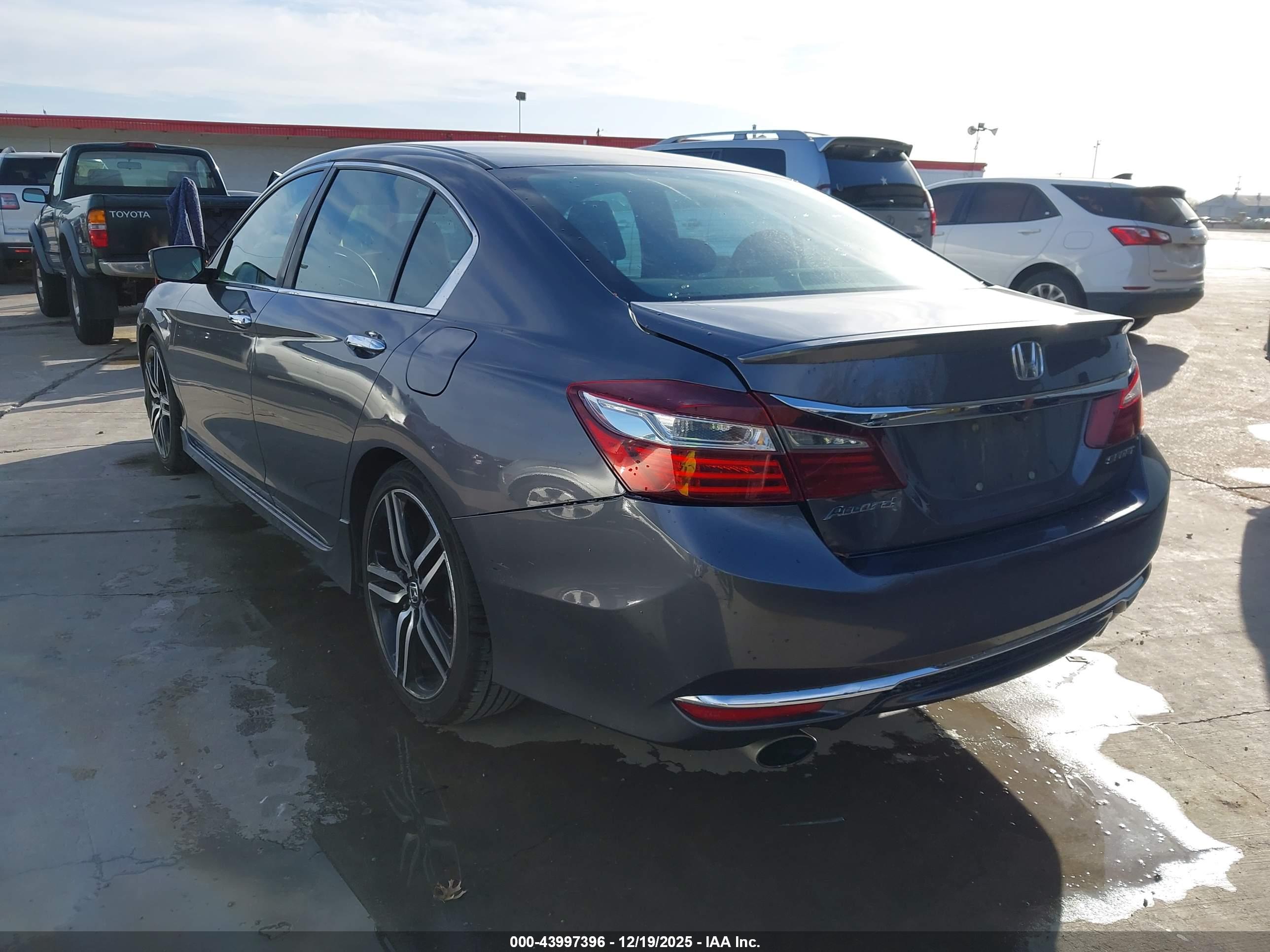 HONDA ACCORD image 3