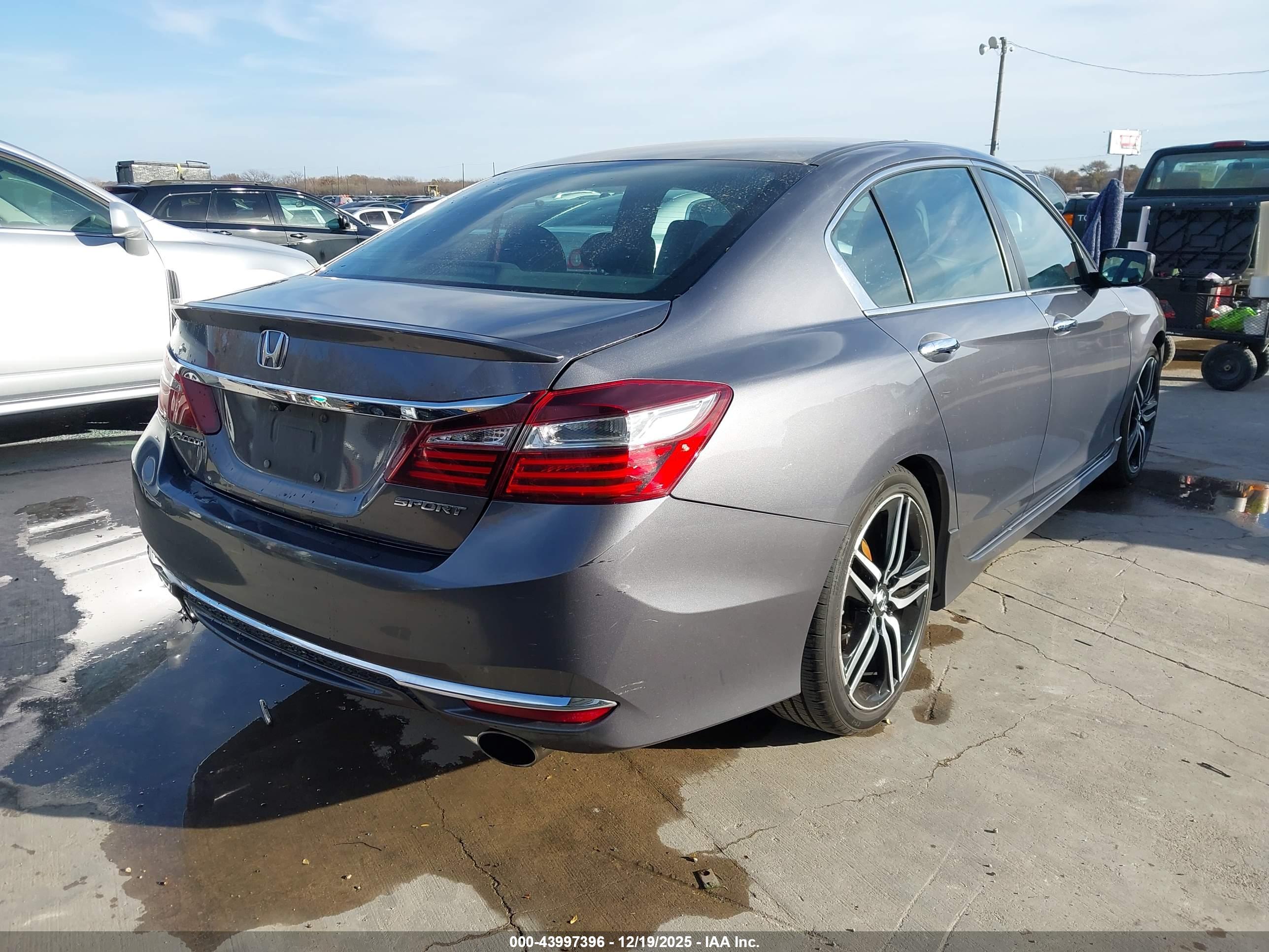HONDA ACCORD image 4