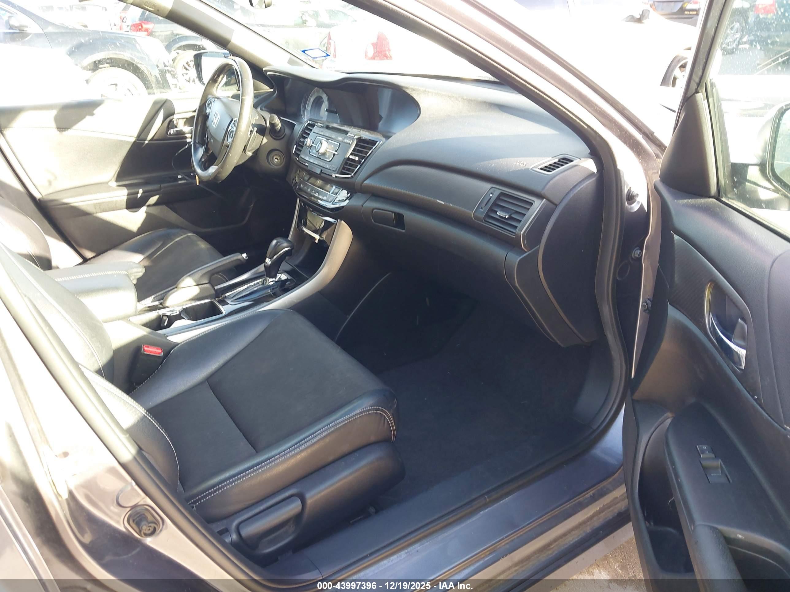 HONDA ACCORD image 5