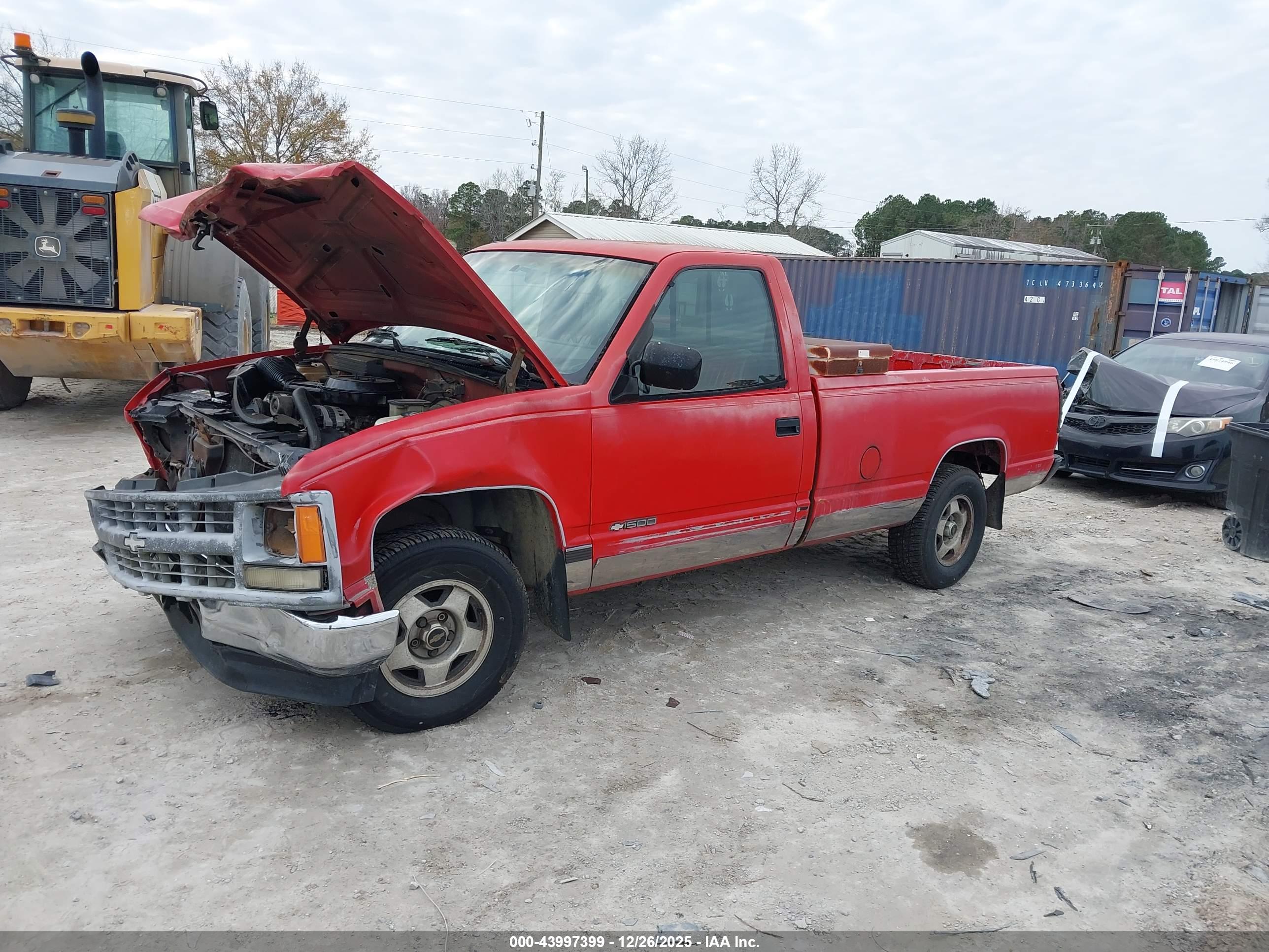 CHEVROLET GMT-400 image 2
