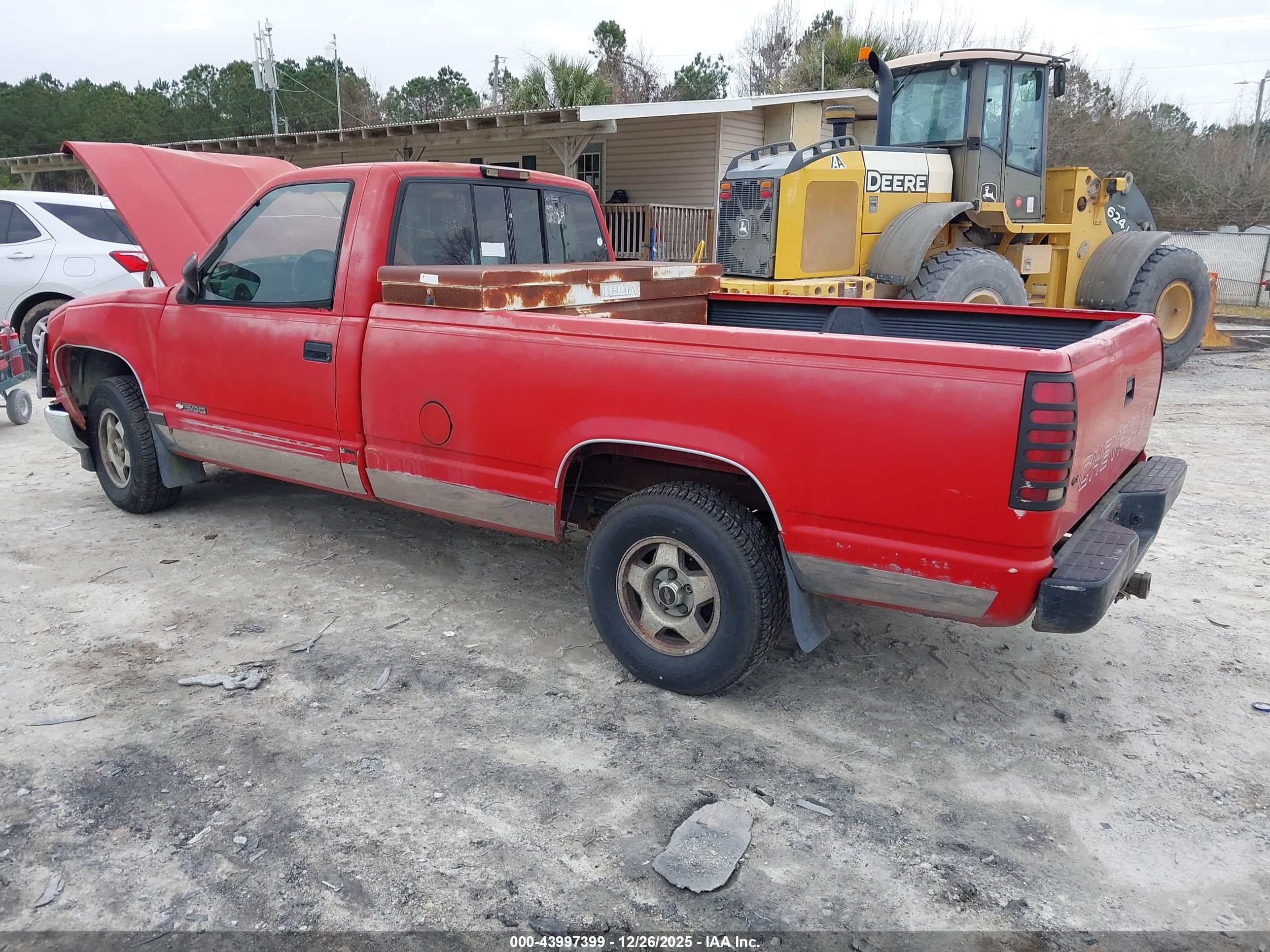 CHEVROLET GMT-400 image 3