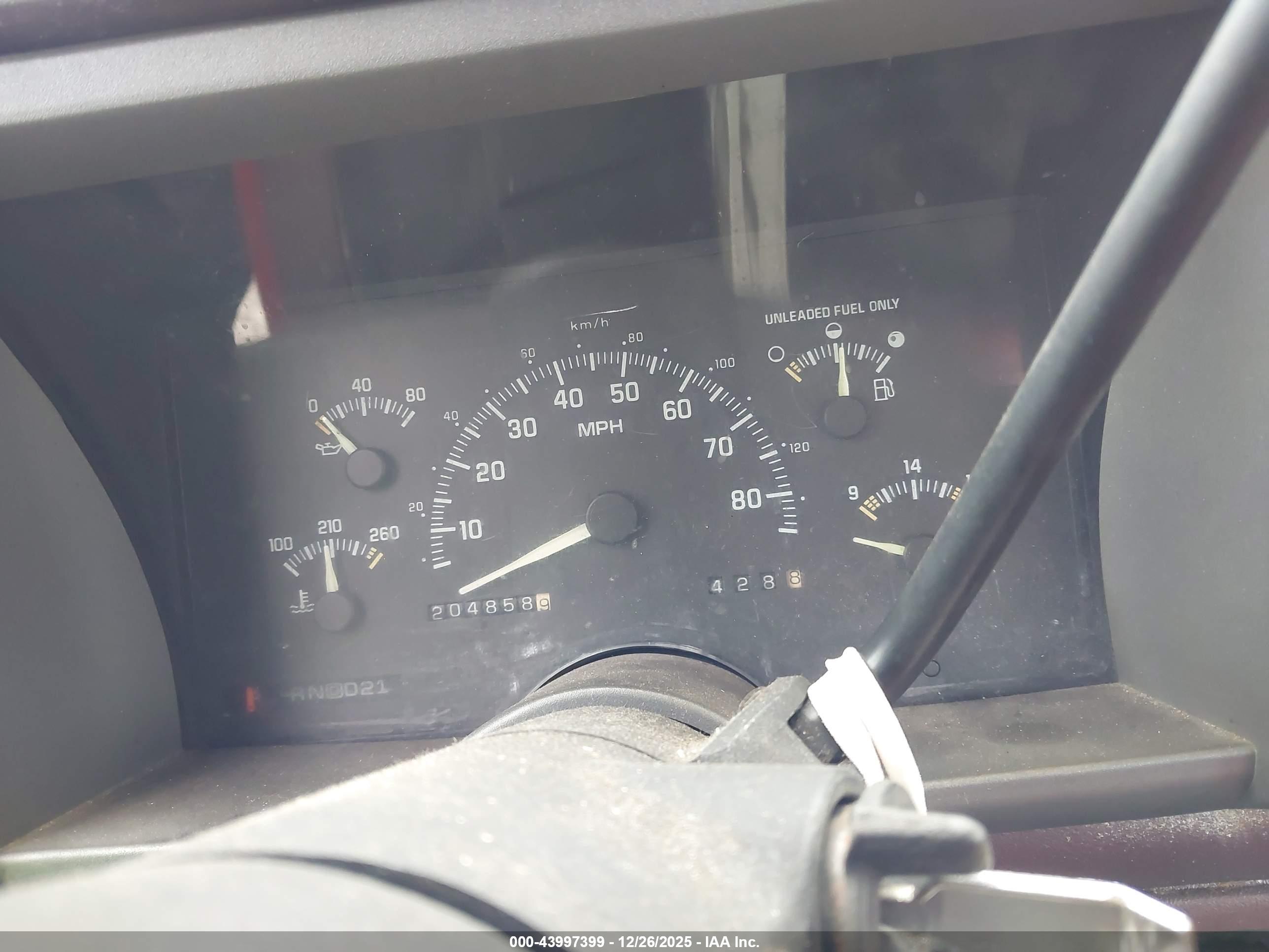 CHEVROLET GMT-400 image 7