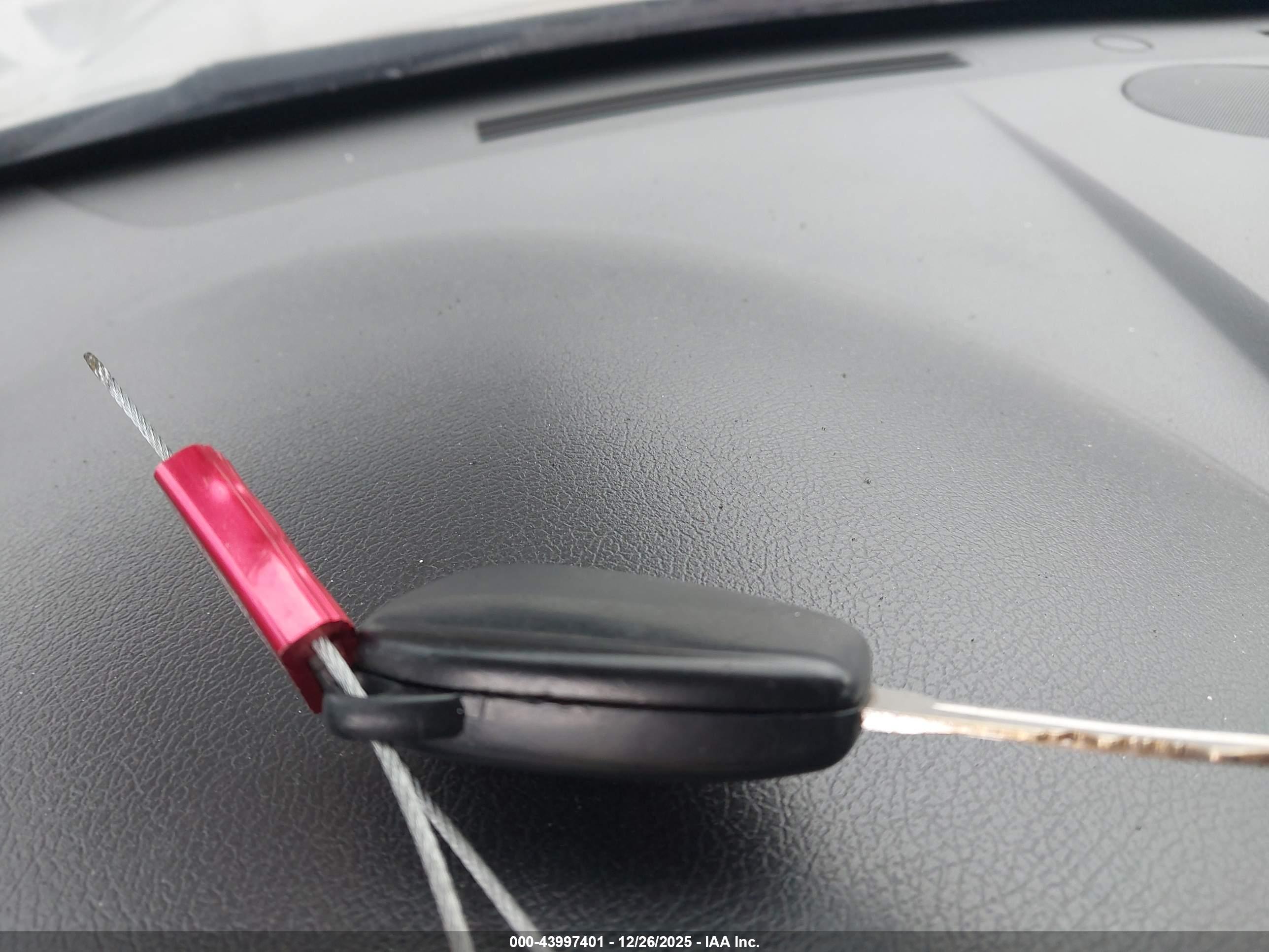 CHRYSLER 300 image 11