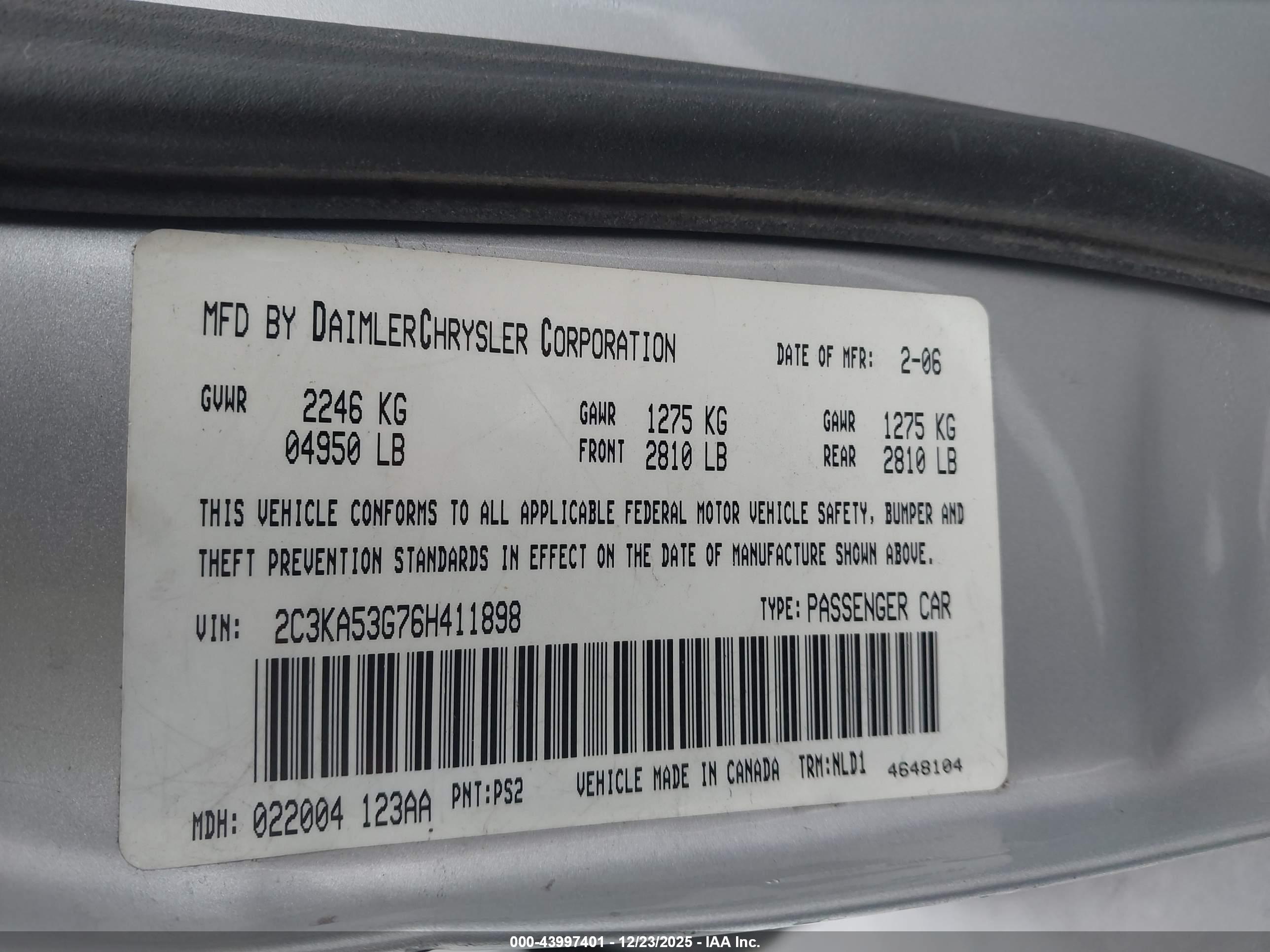 CHRYSLER 300 image 9