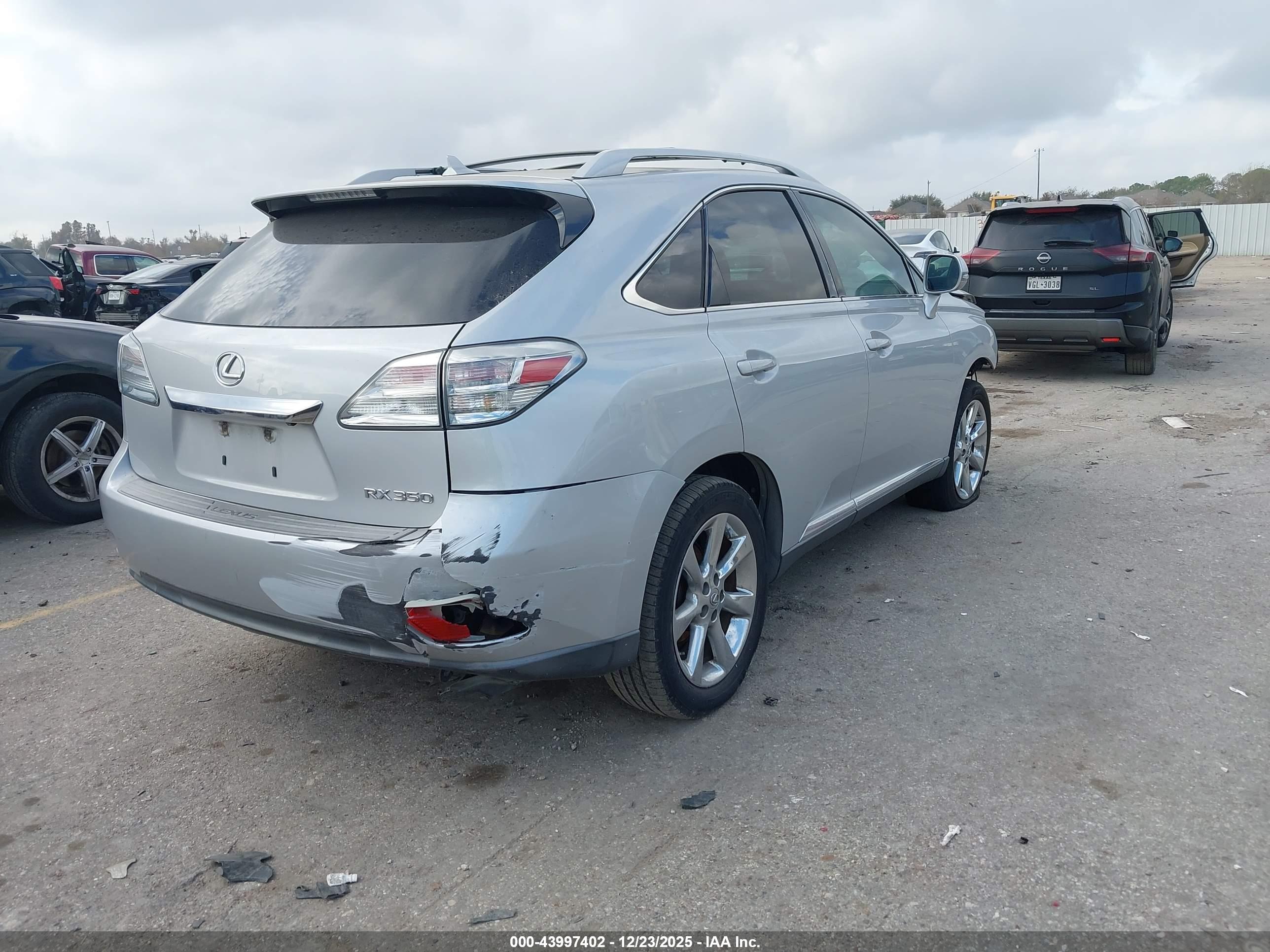 LEXUS RX image 4
