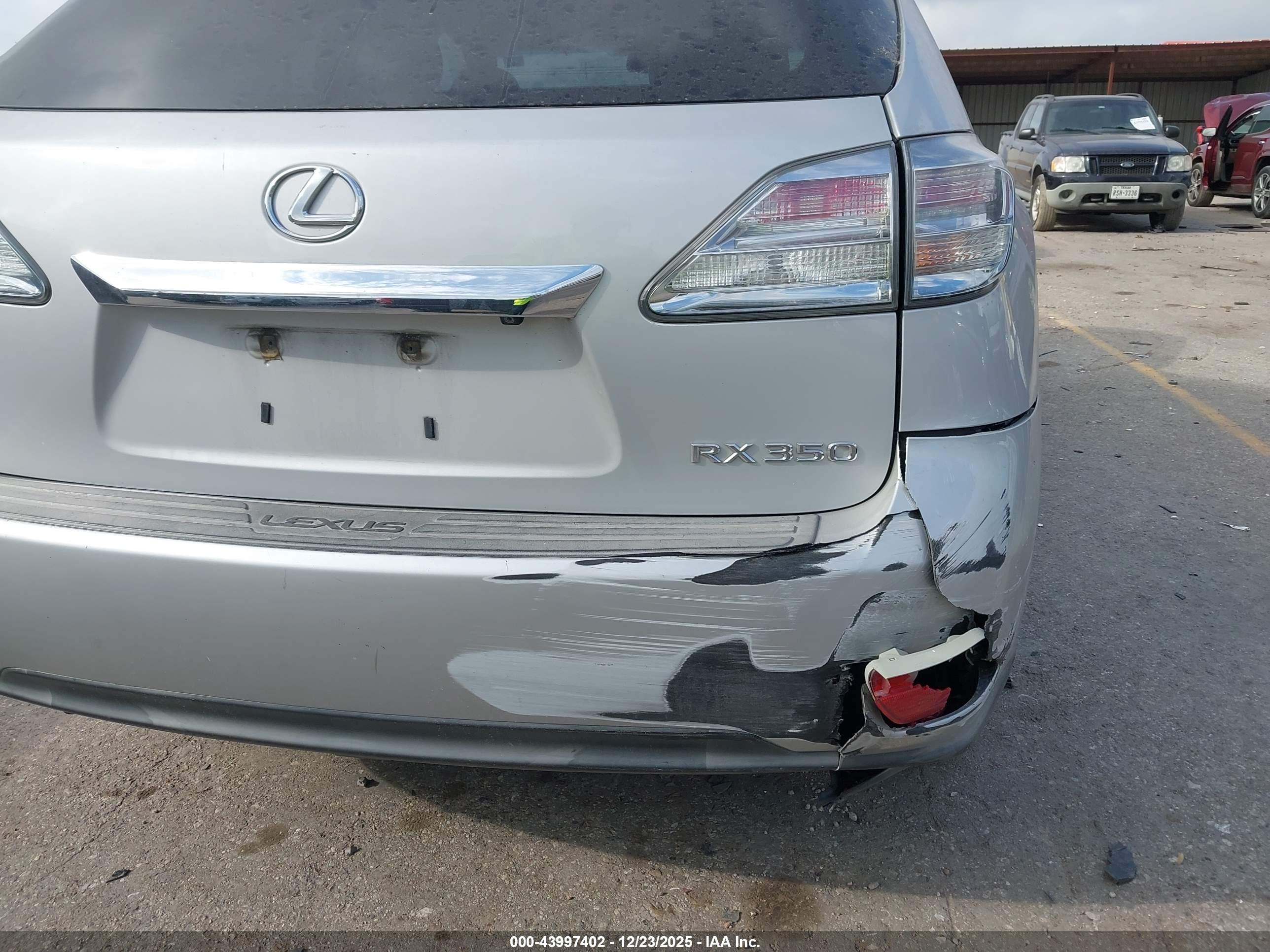 LEXUS RX image 6