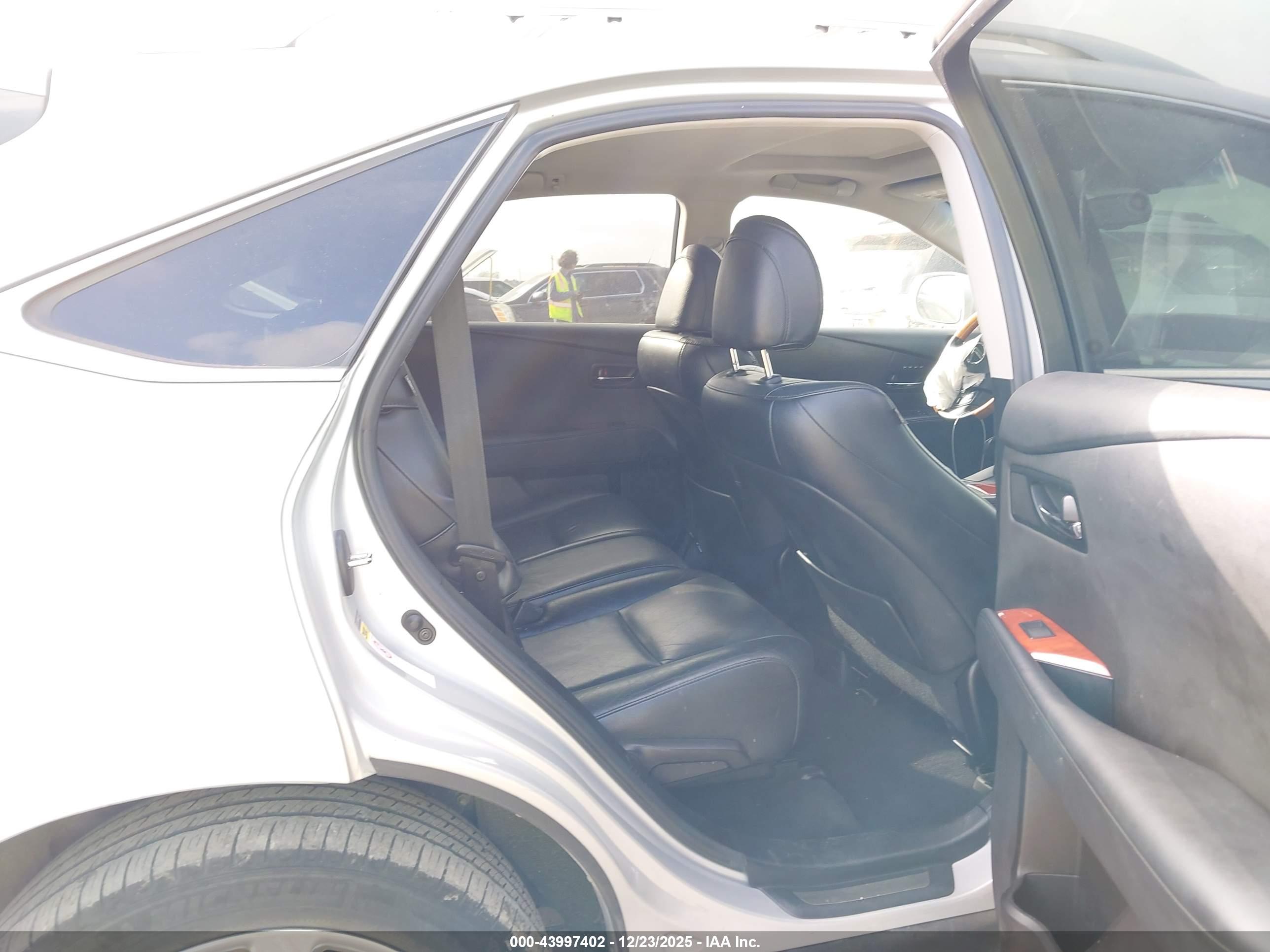 LEXUS RX image 8
