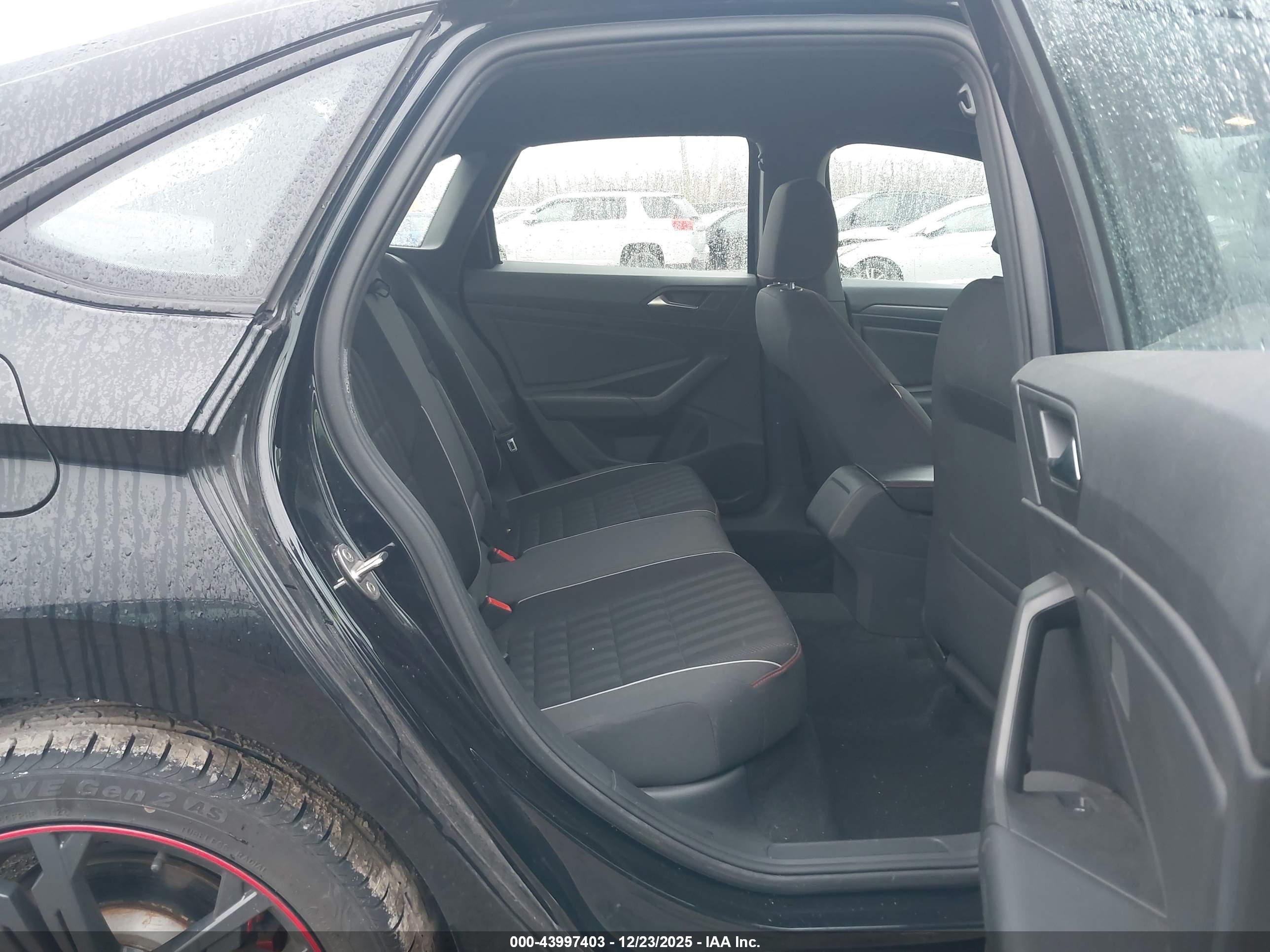 VOLKSWAGEN JETTA image 8