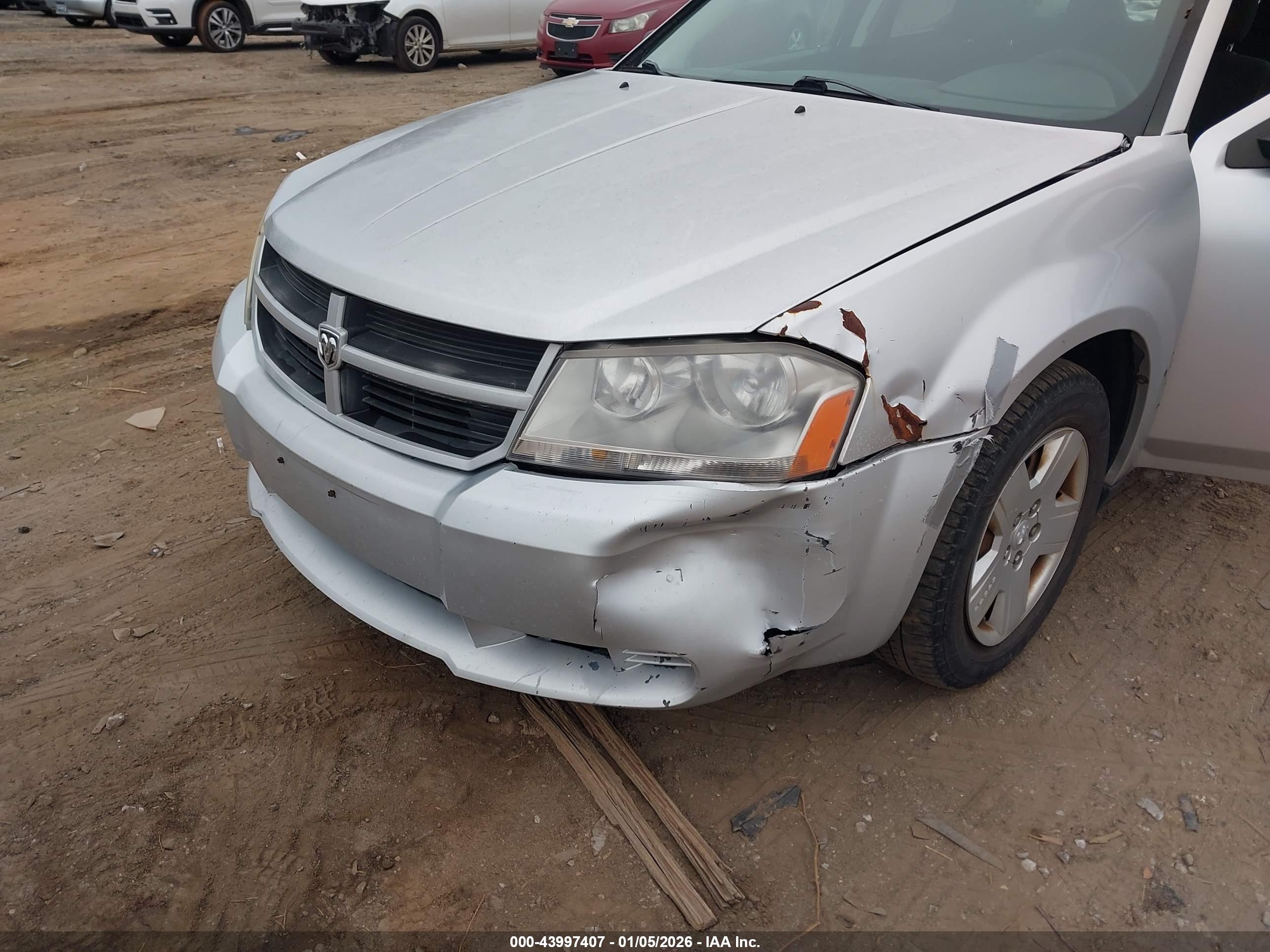 DODGE AVENGER image 6