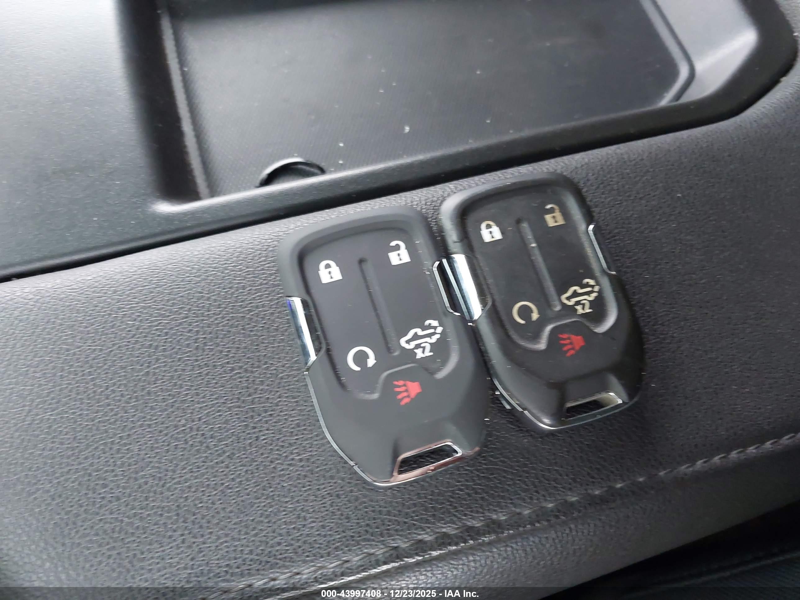 GMC SIERRA image 11