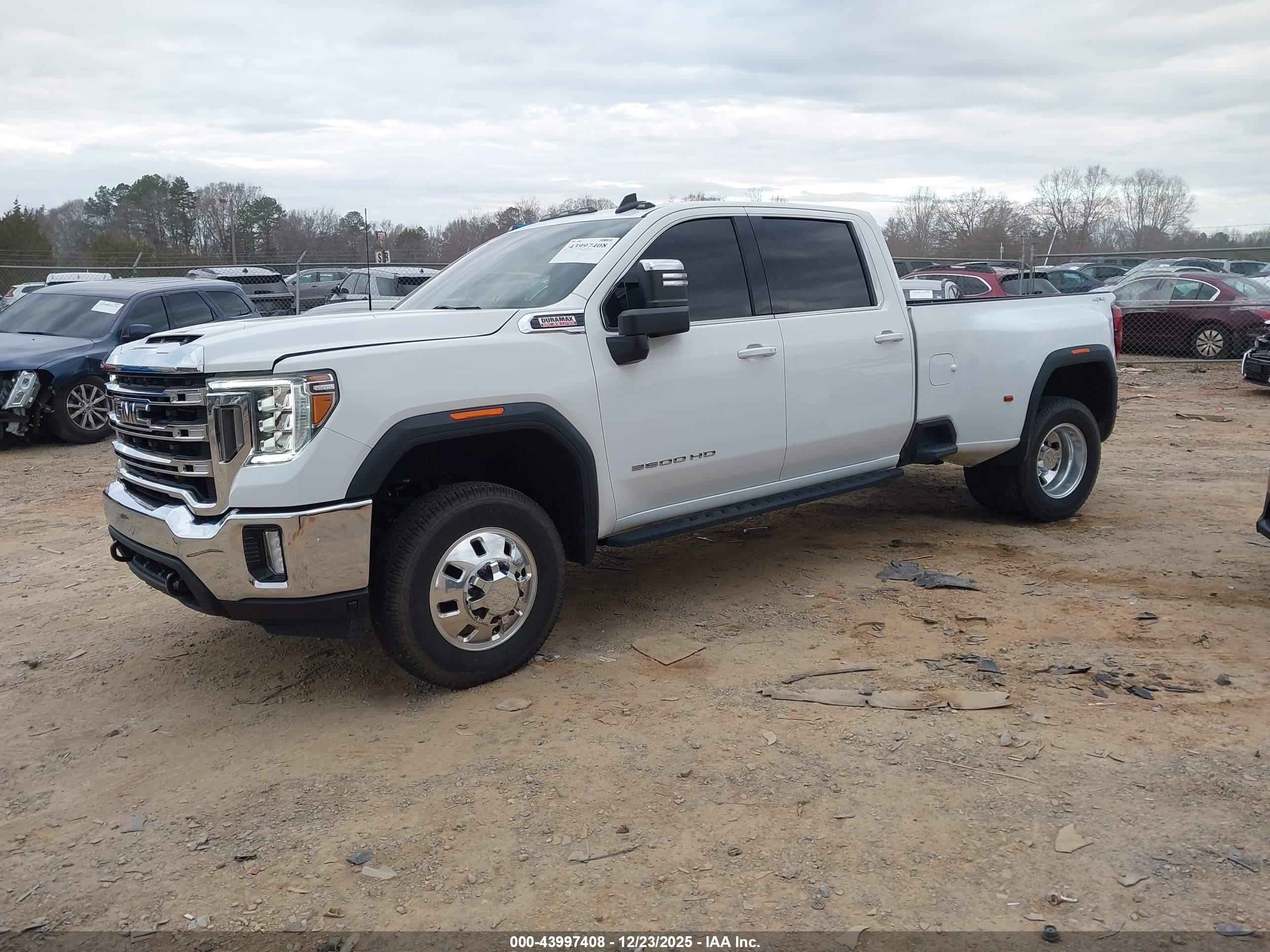 GMC SIERRA image 2