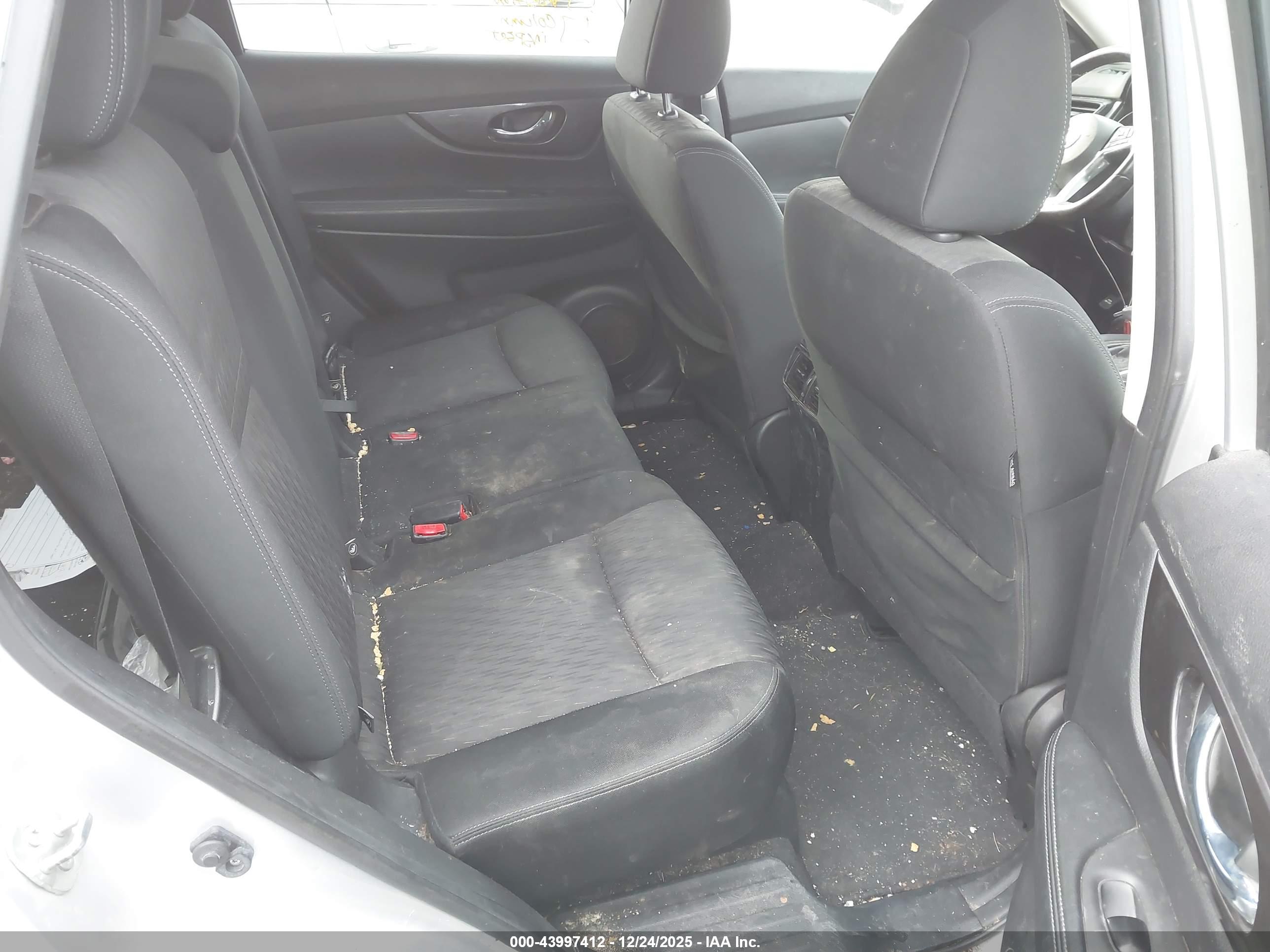 NISSAN ROGUE image 8