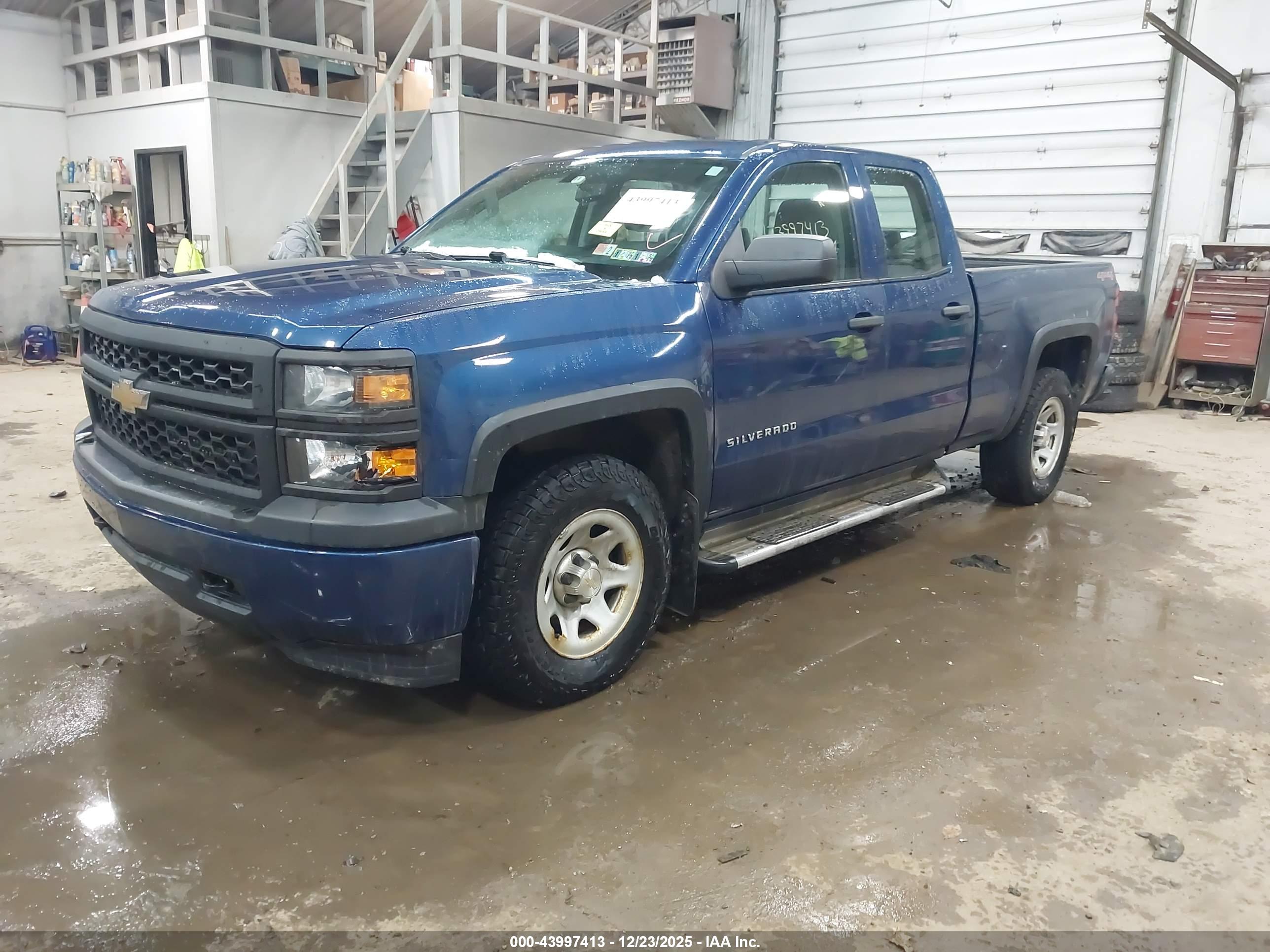 CHEVROLET SILVERADO image 2
