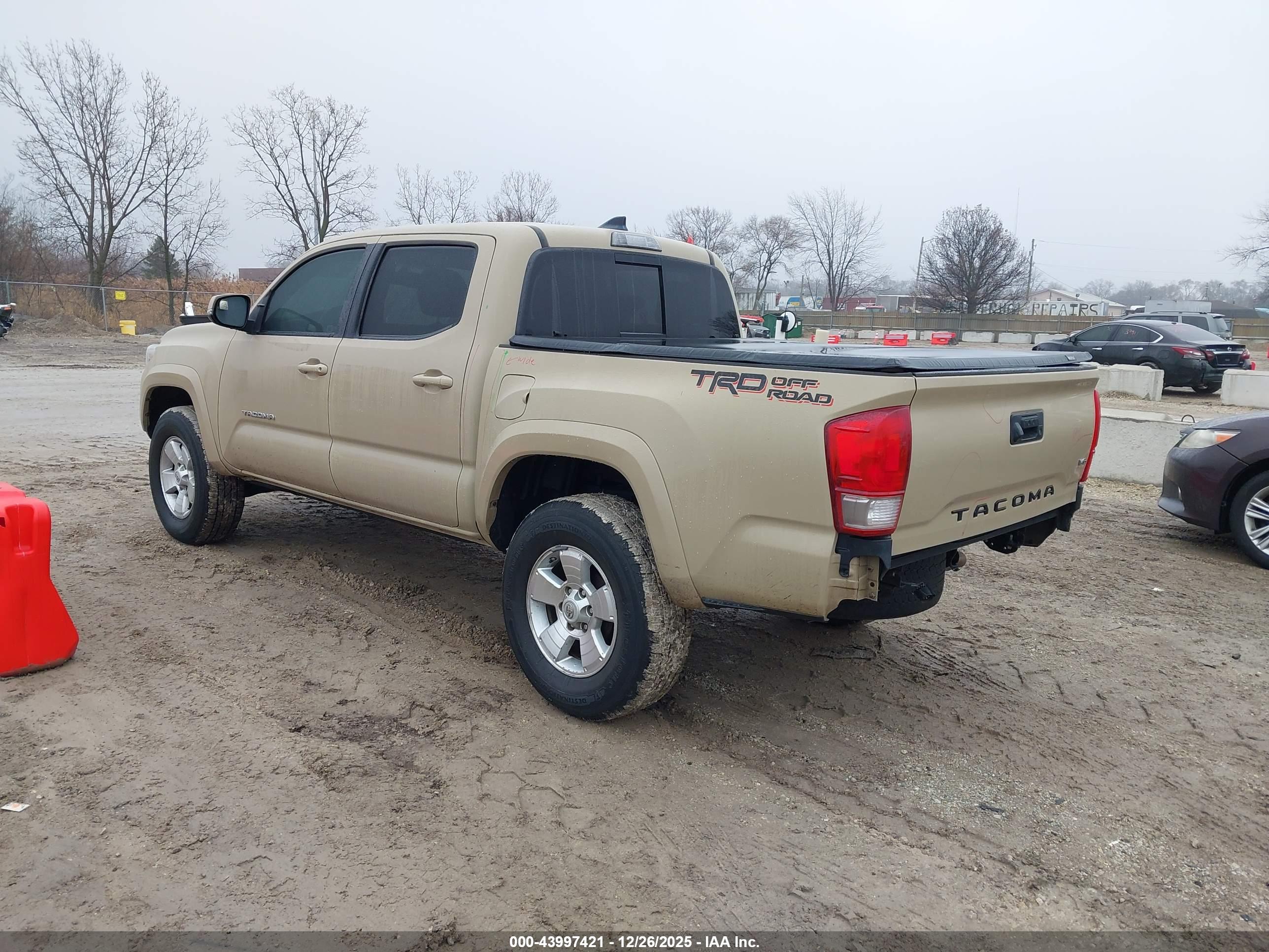 TOYOTA TACOMA image 3