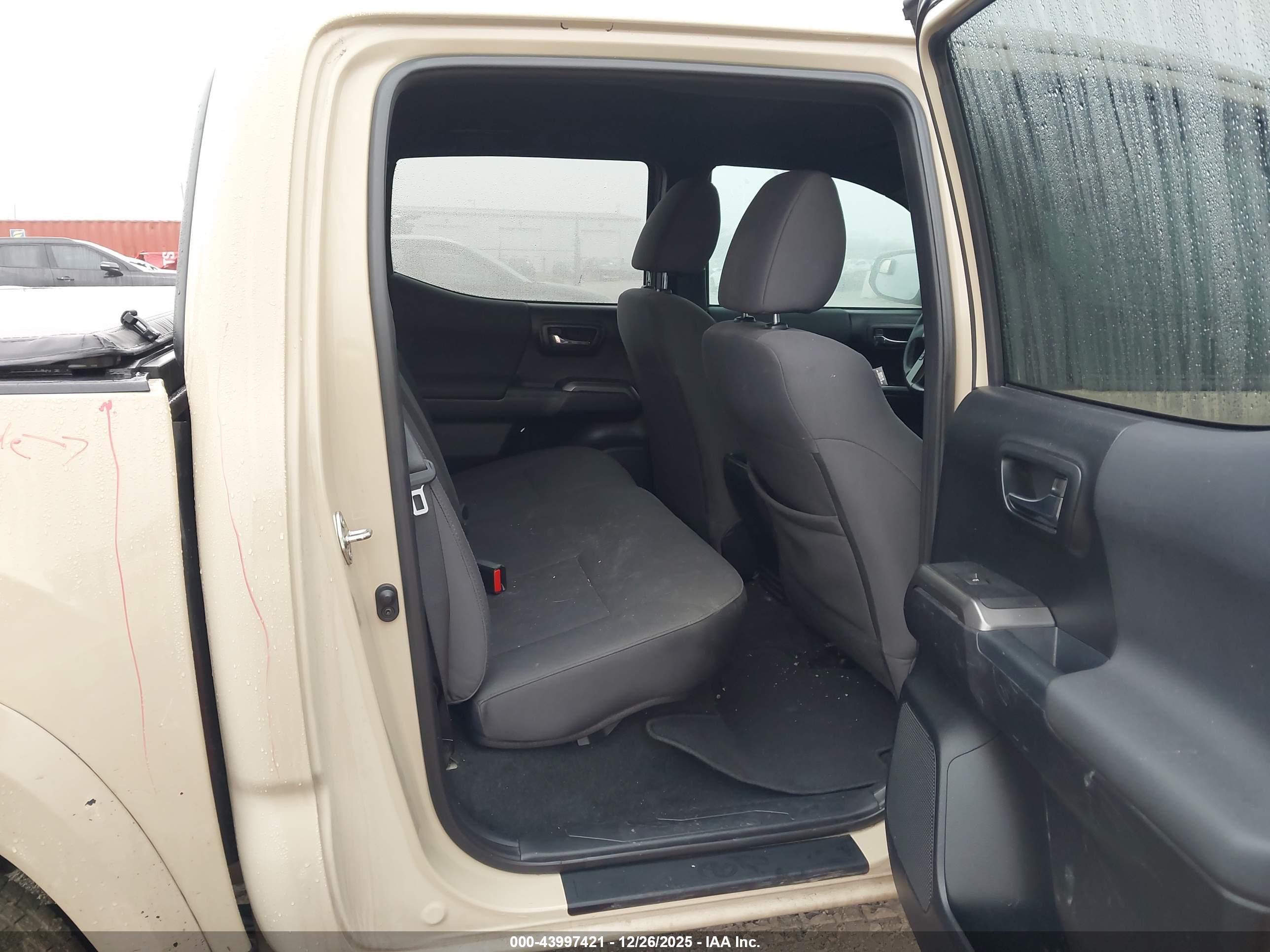 TOYOTA TACOMA image 8