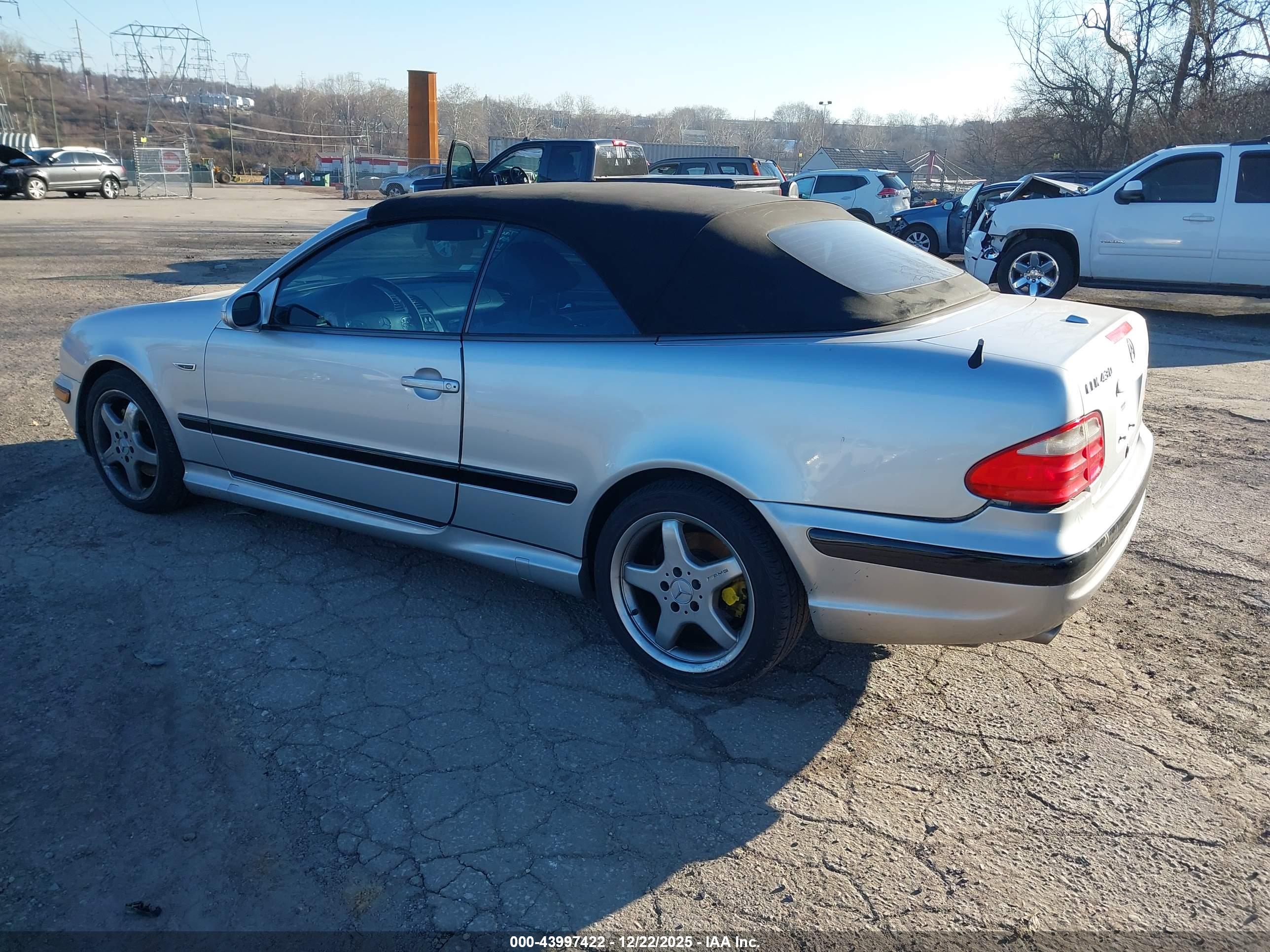 MERCEDES-BENZ CLK image 3