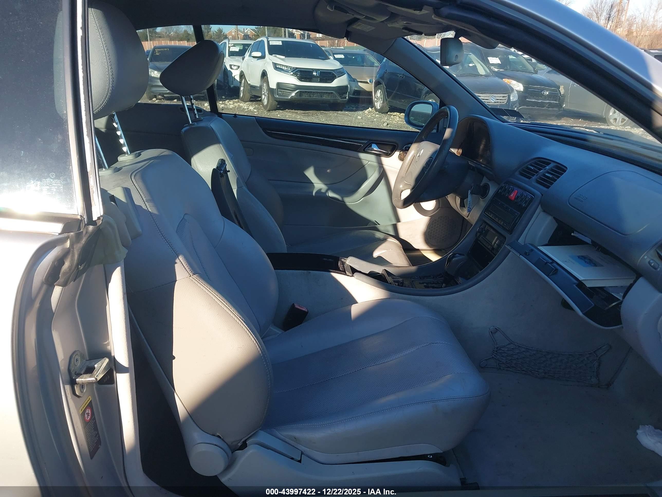 MERCEDES-BENZ CLK image 5