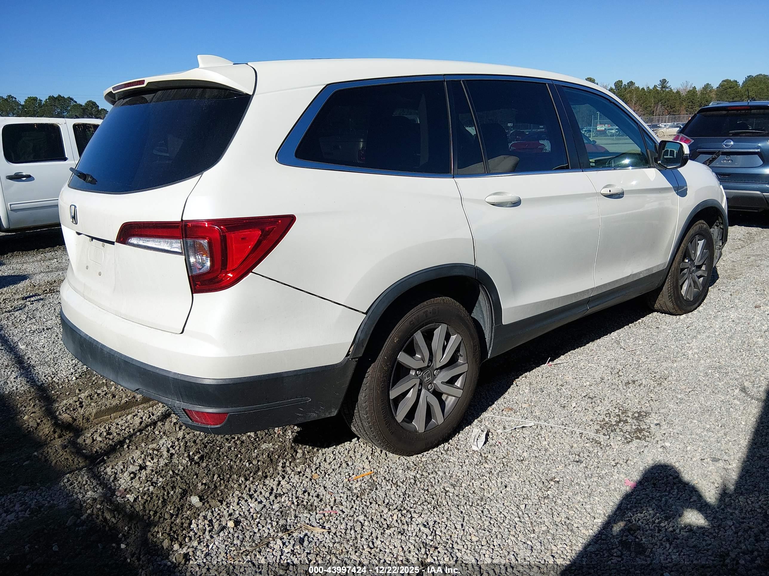 HONDA PILOT image 4