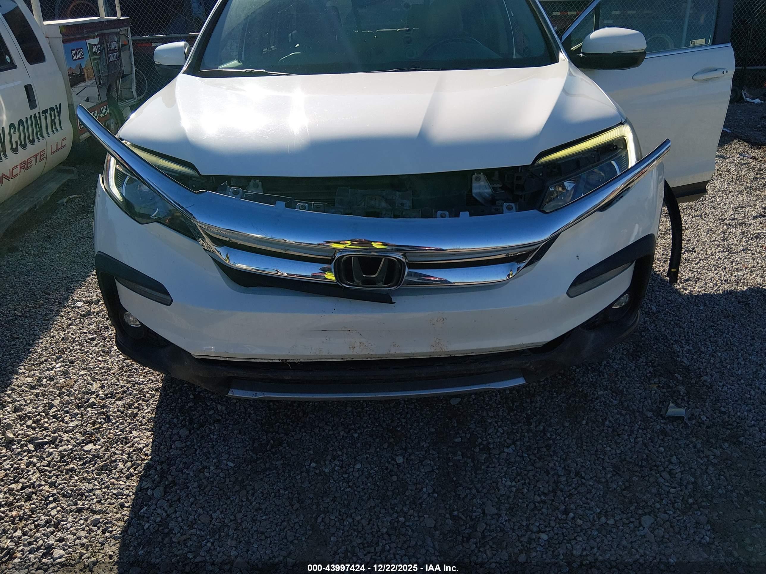 HONDA PILOT image 6