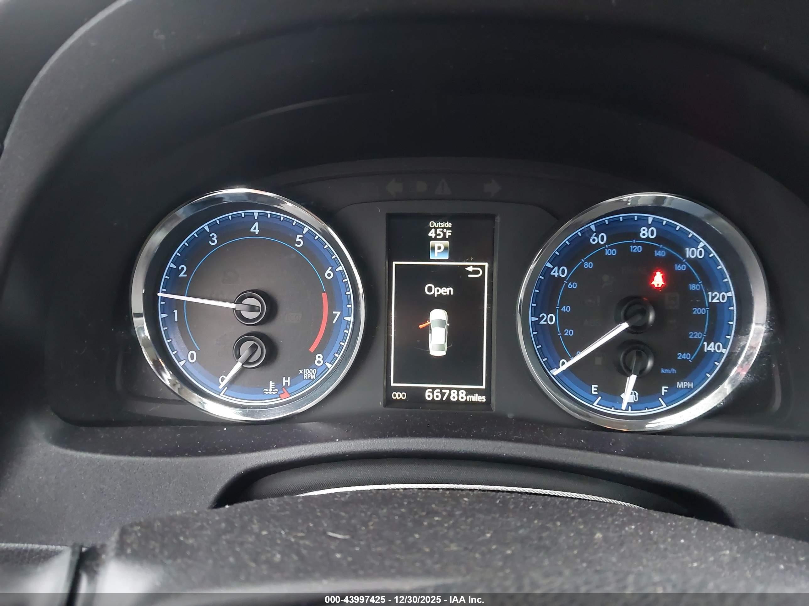 TOYOTA COROLLA image 7