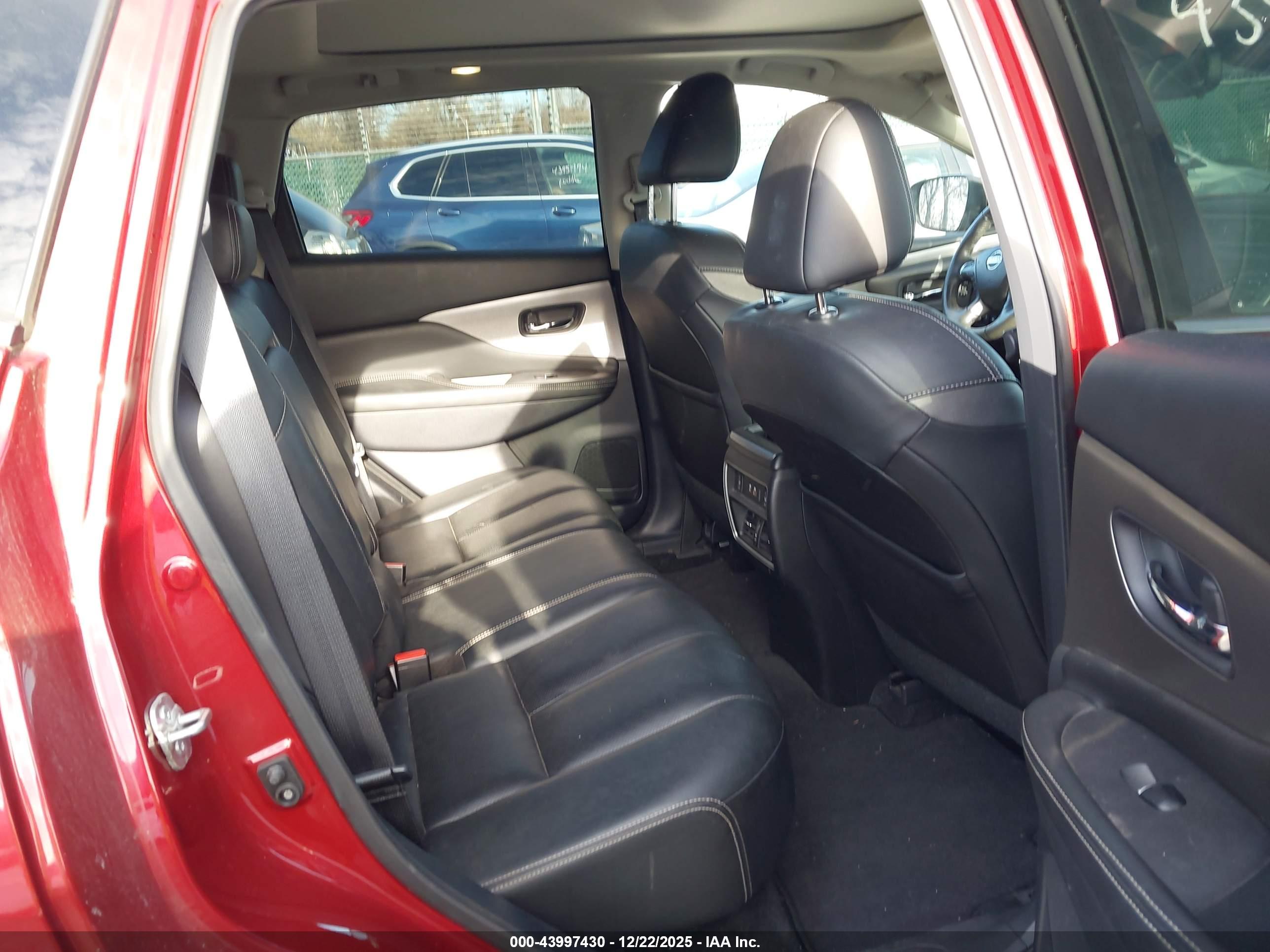 NISSAN MURANO image 8