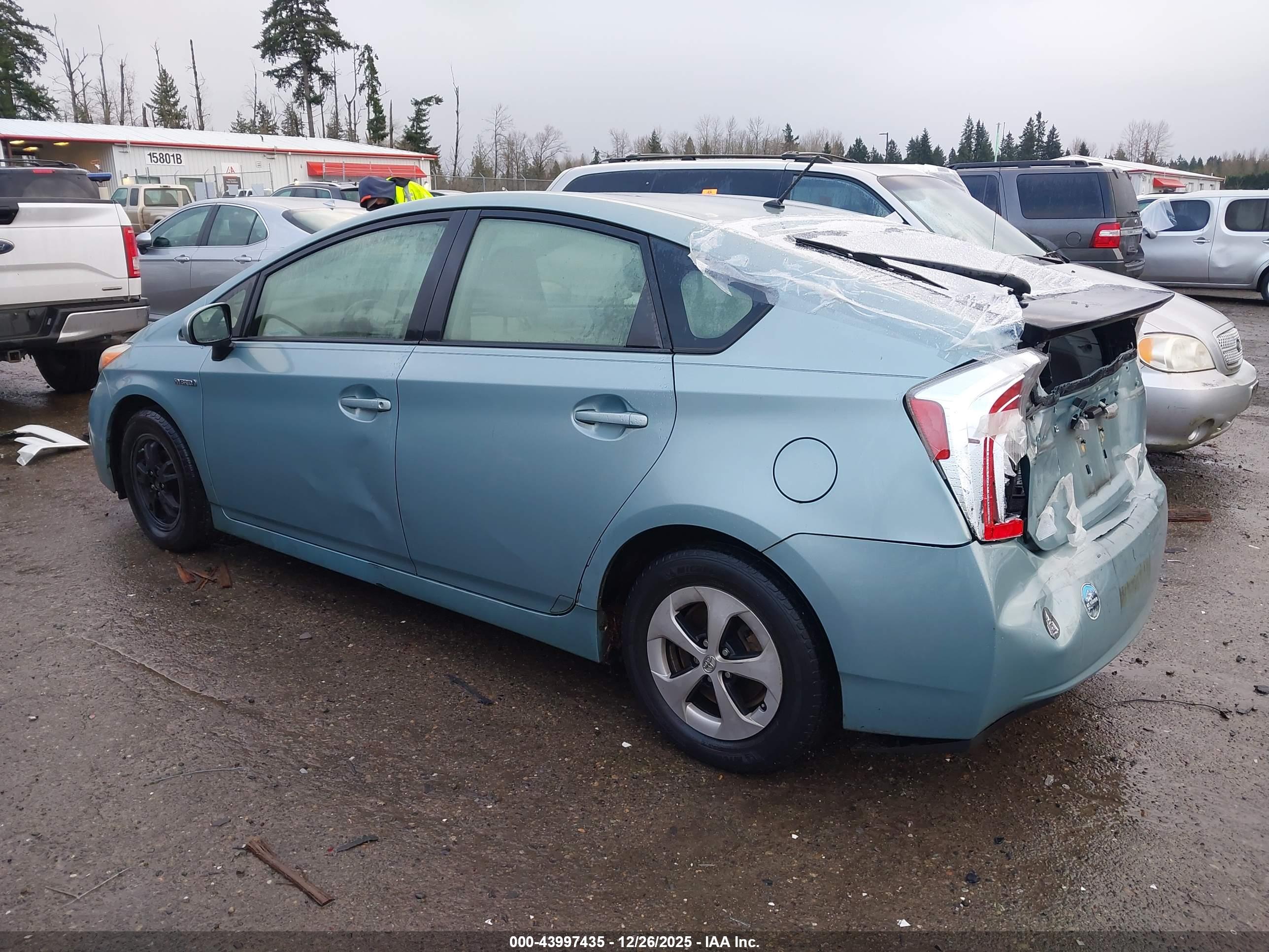 TOYOTA PRIUS image 3