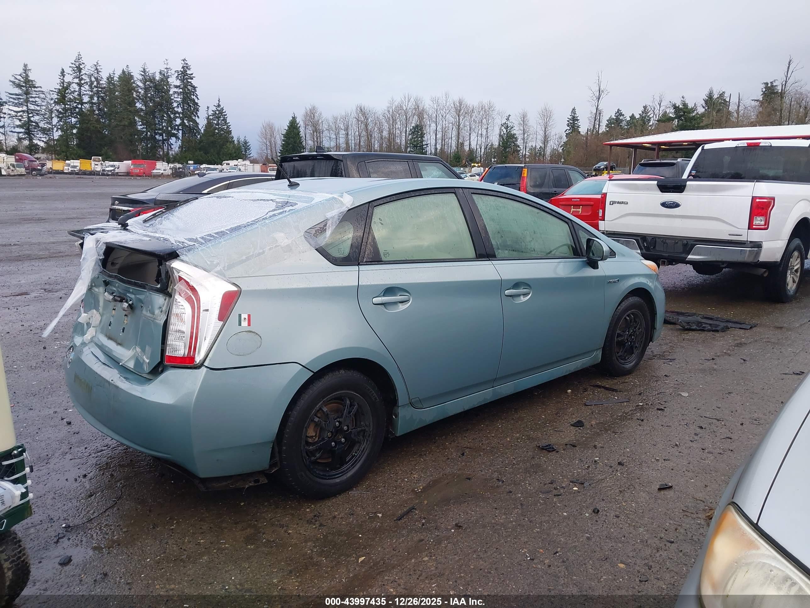 TOYOTA PRIUS image 4