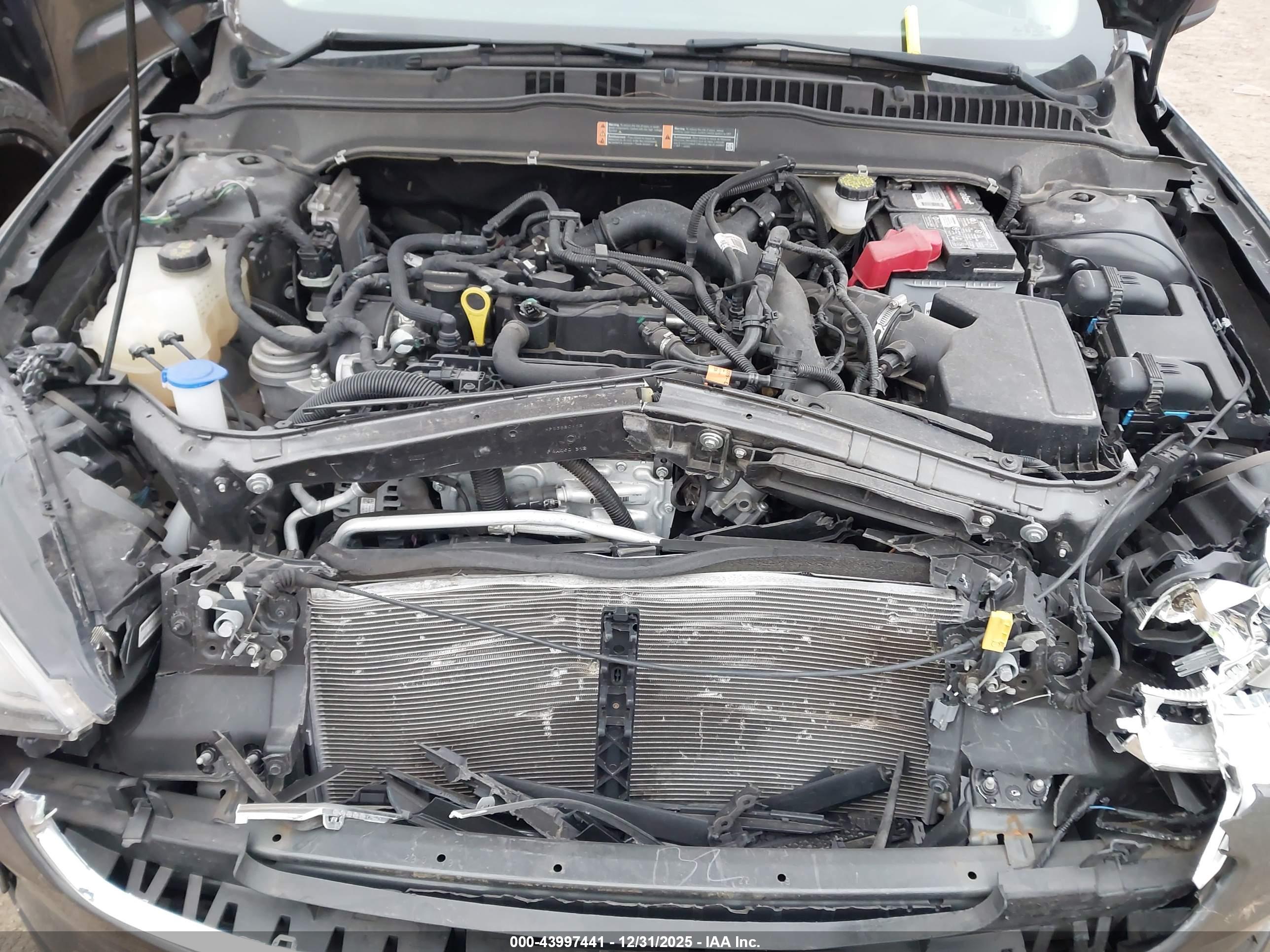 FORD FUSION image 10