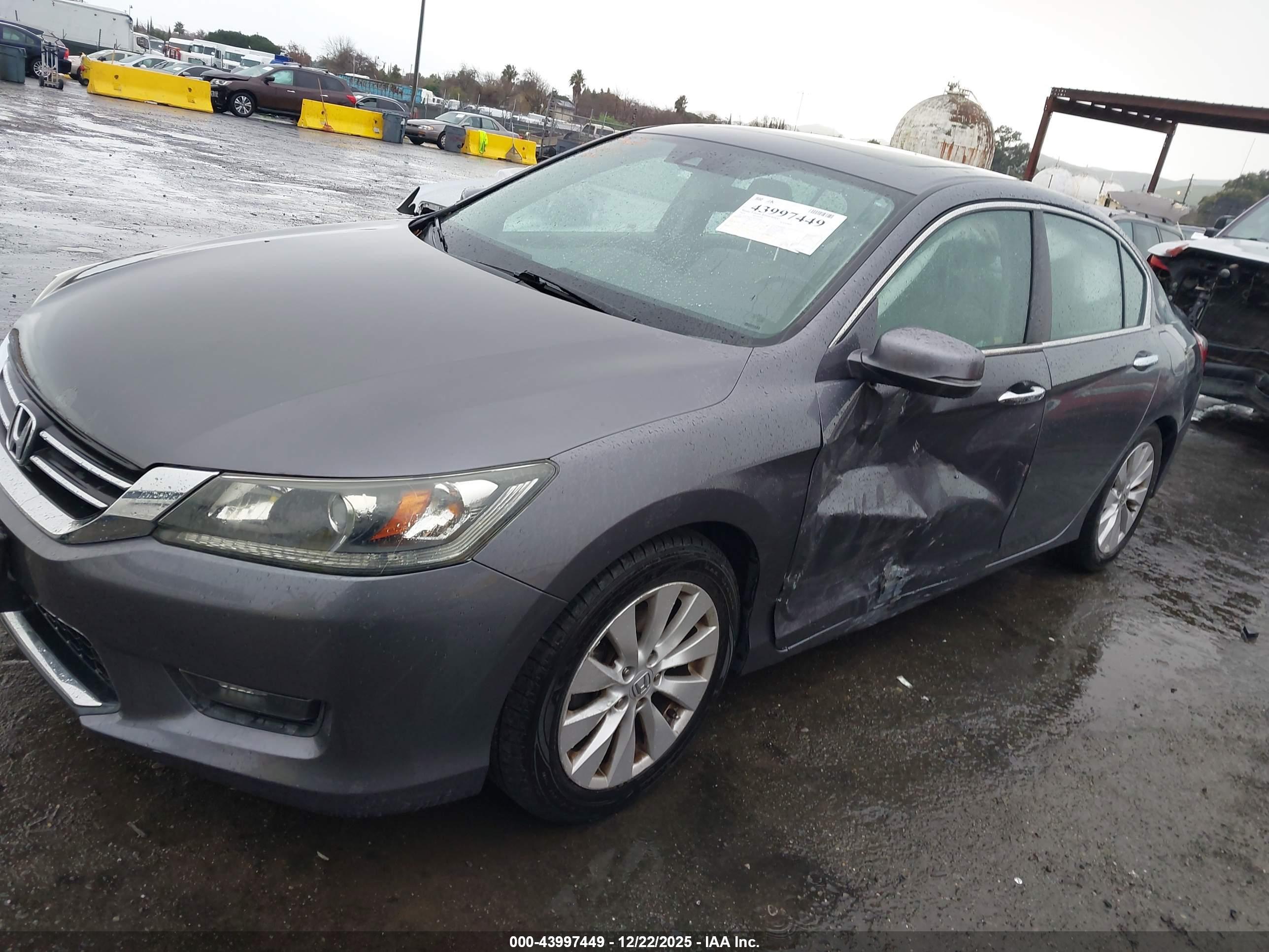 HONDA ACCORD image 2