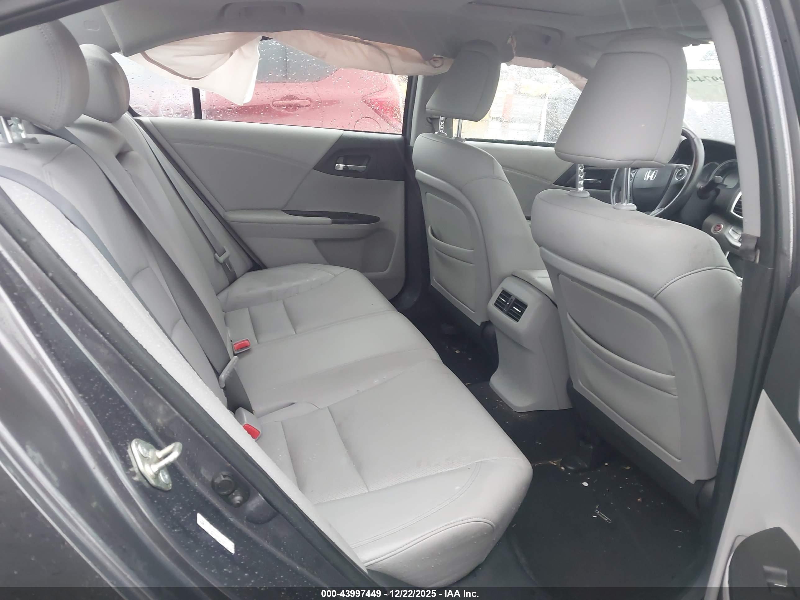 HONDA ACCORD image 8