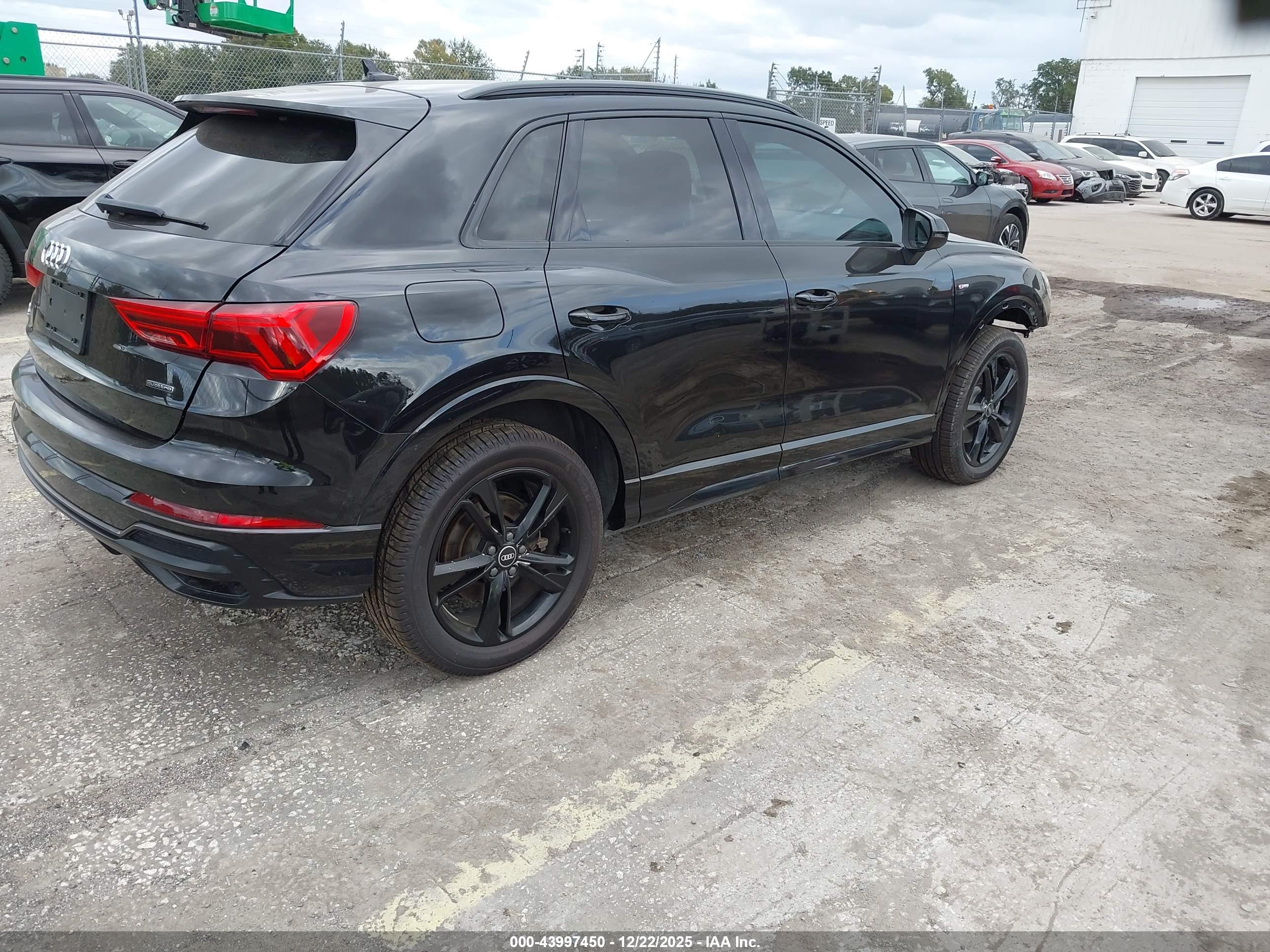 AUDI Q3 image 4