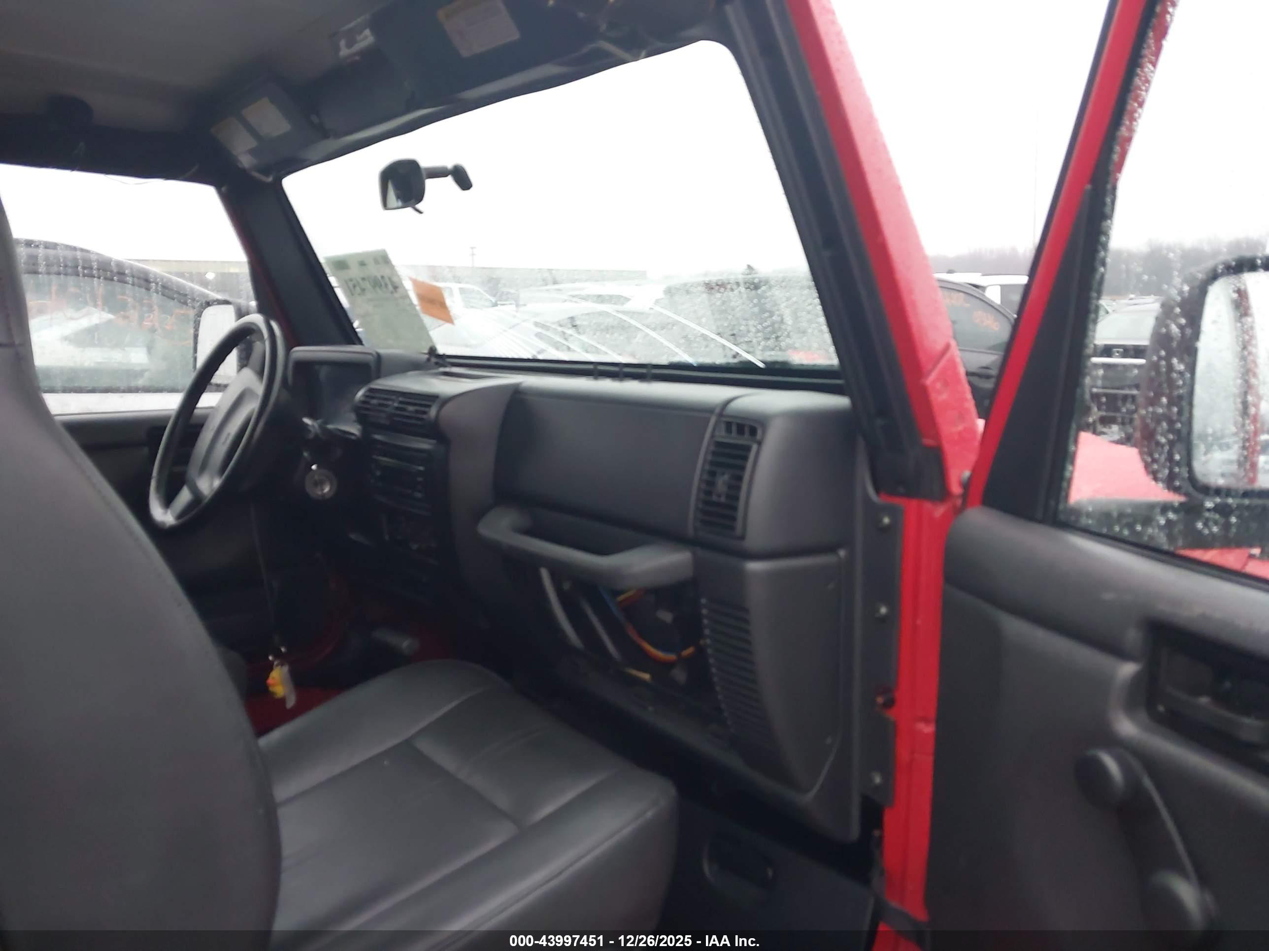 JEEP WRANGLER image 5