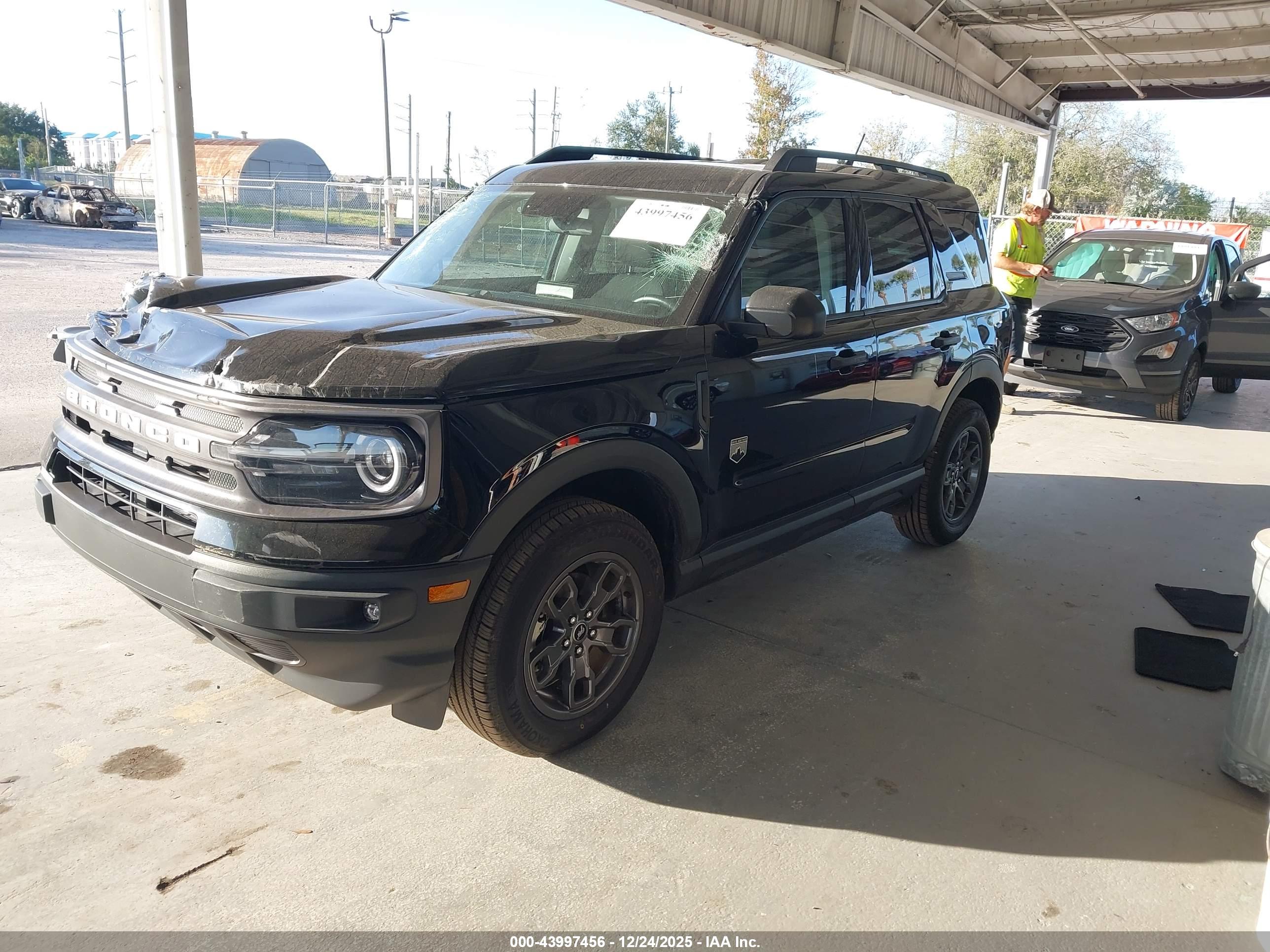 FORD BRONCO image 2