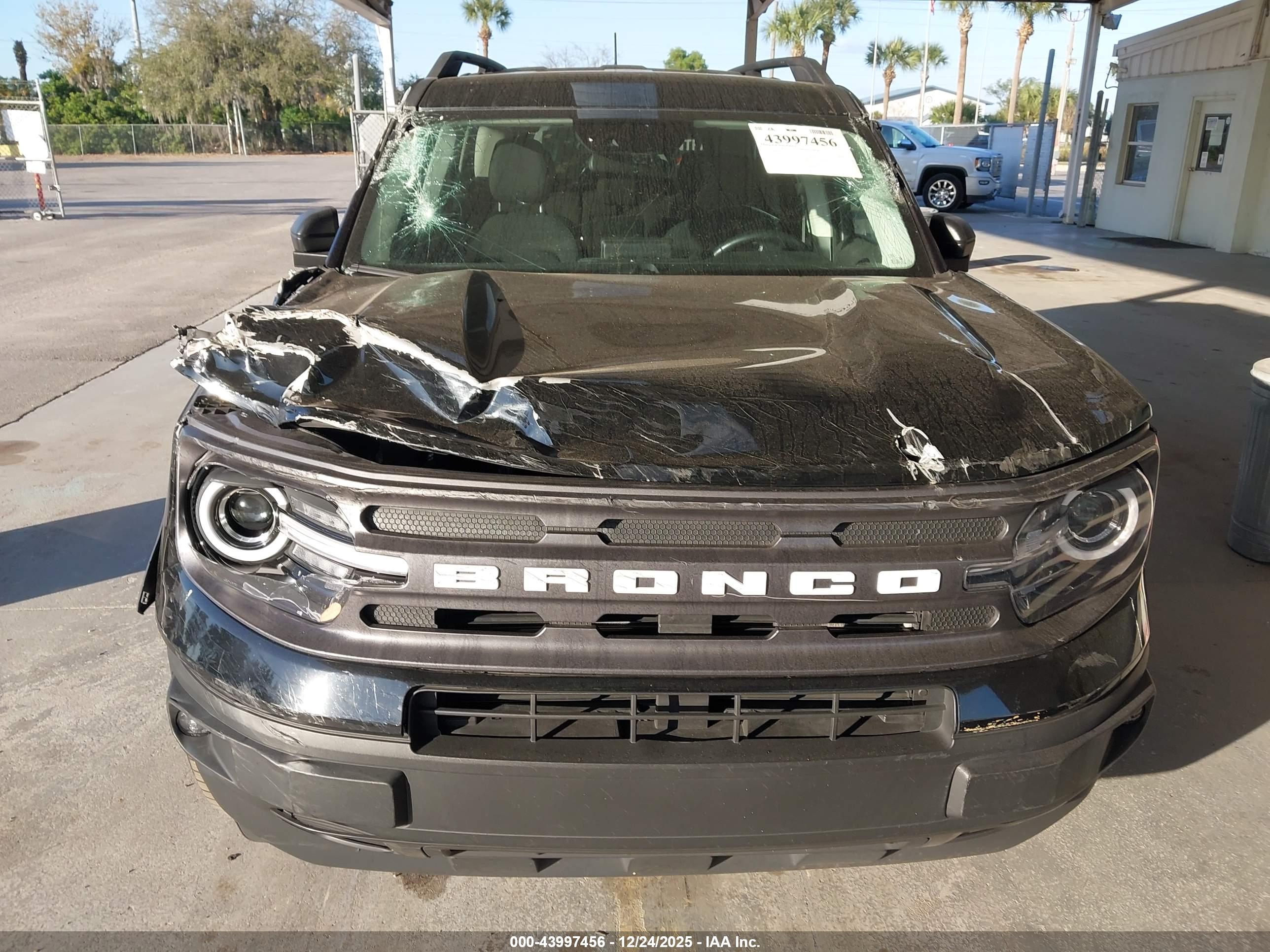 FORD BRONCO image 6