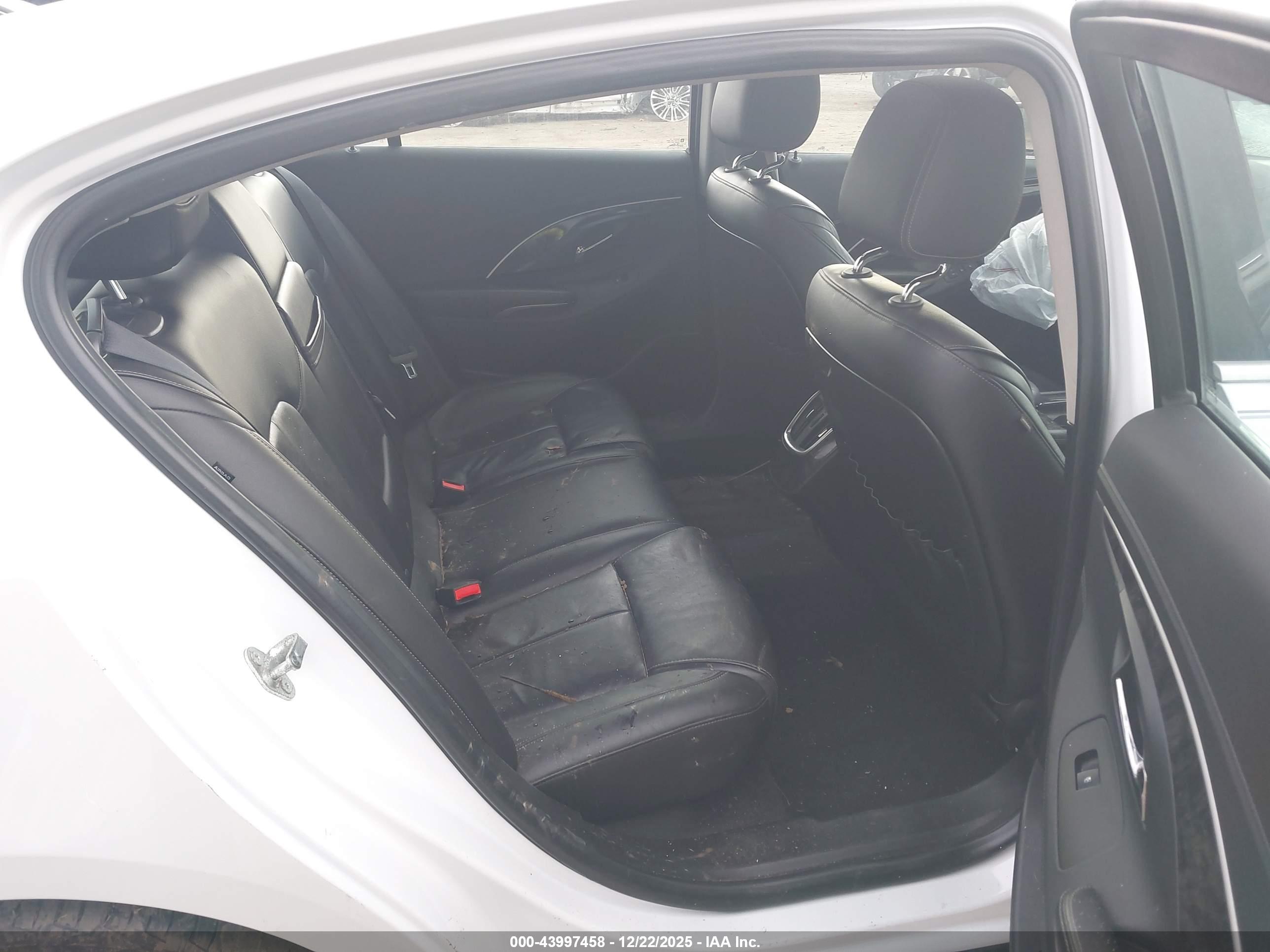 BUICK LACROSSE image 8