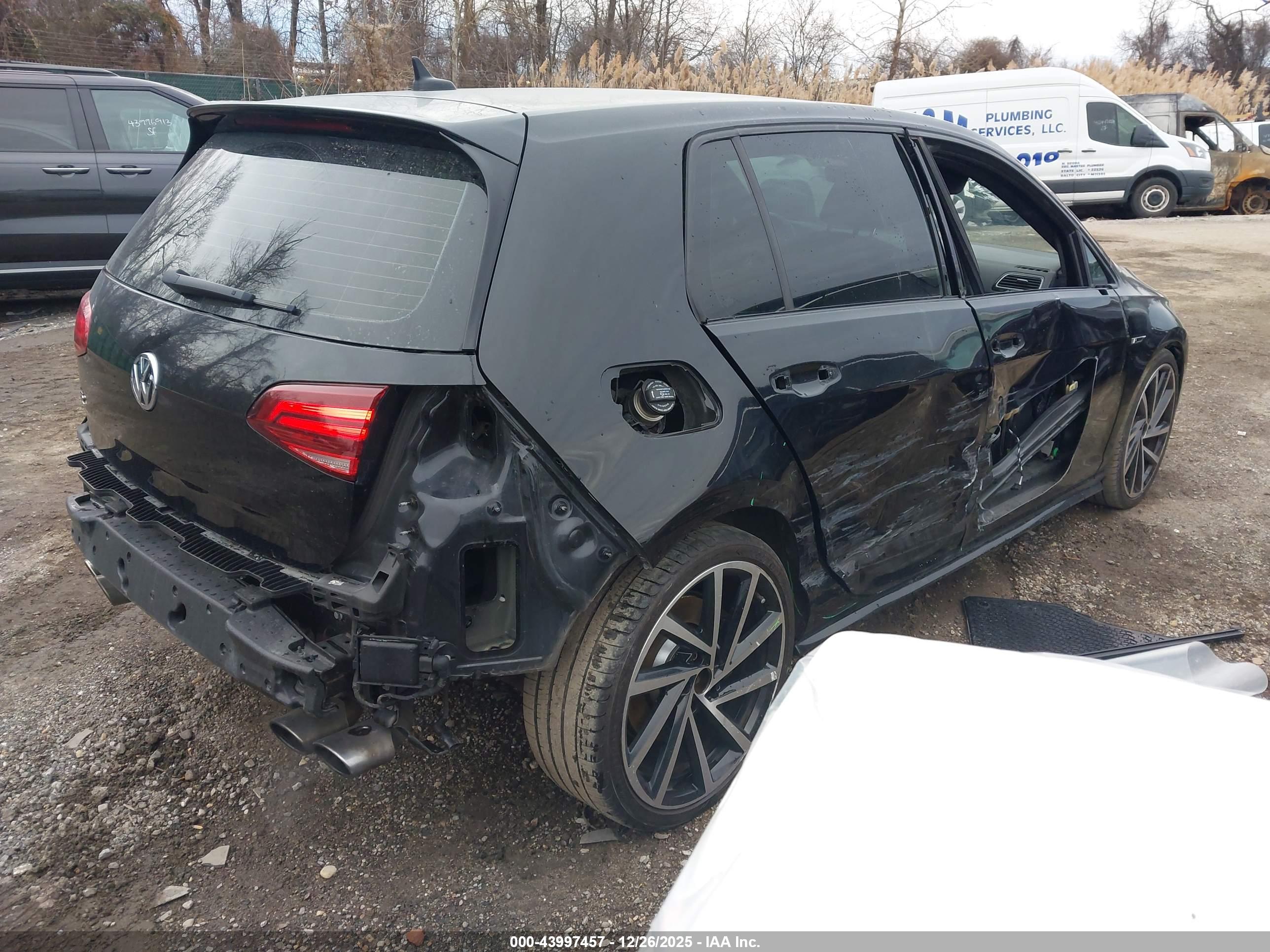 VOLKSWAGEN GOLF image 4
