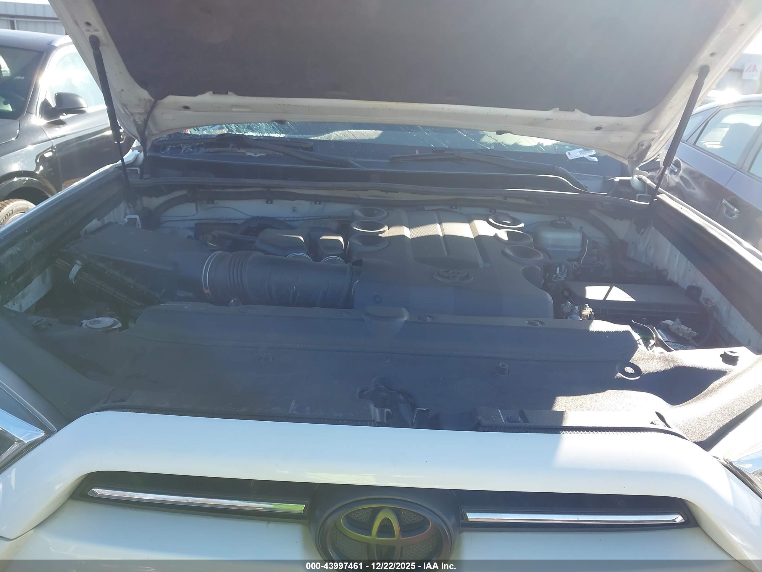 TOYOTA 4RUNNER image 10