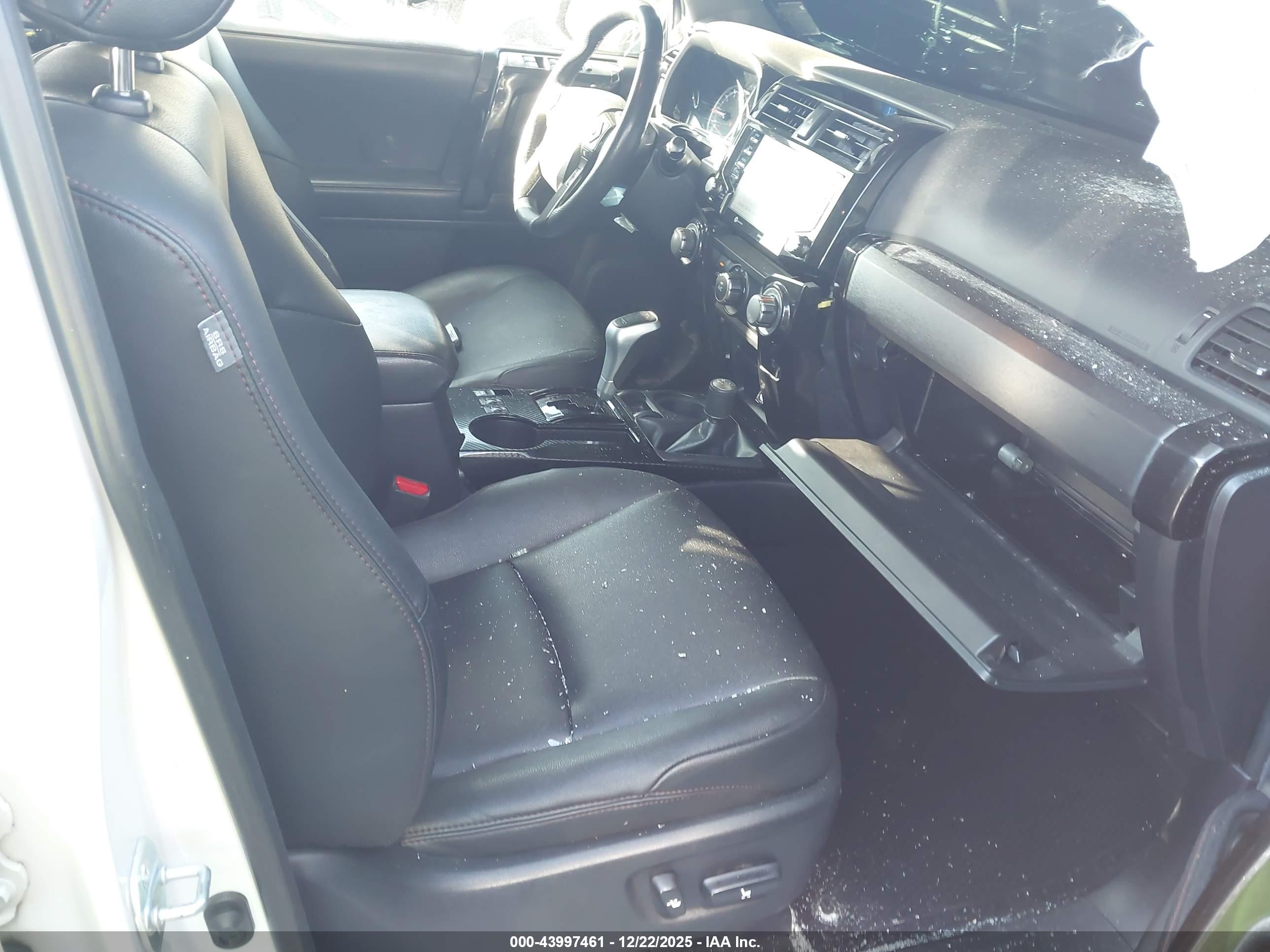 TOYOTA 4RUNNER image 5