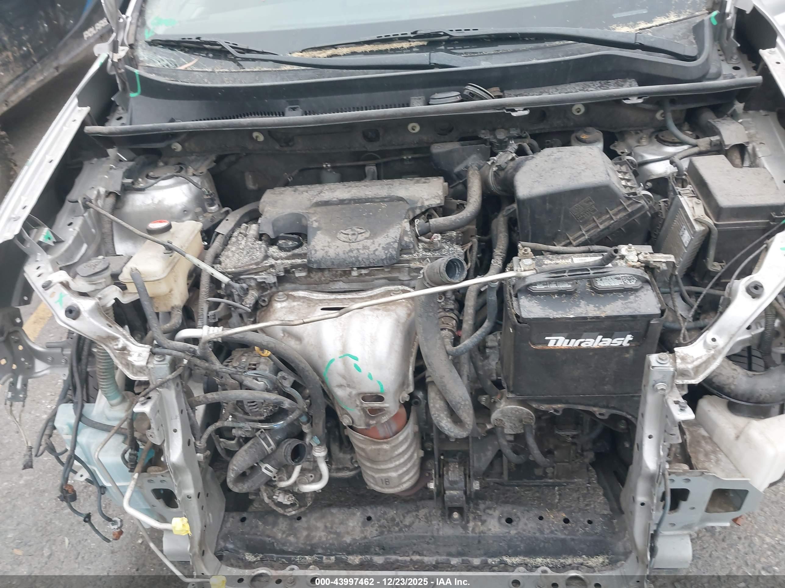 TOYOTA RAV4 image 10