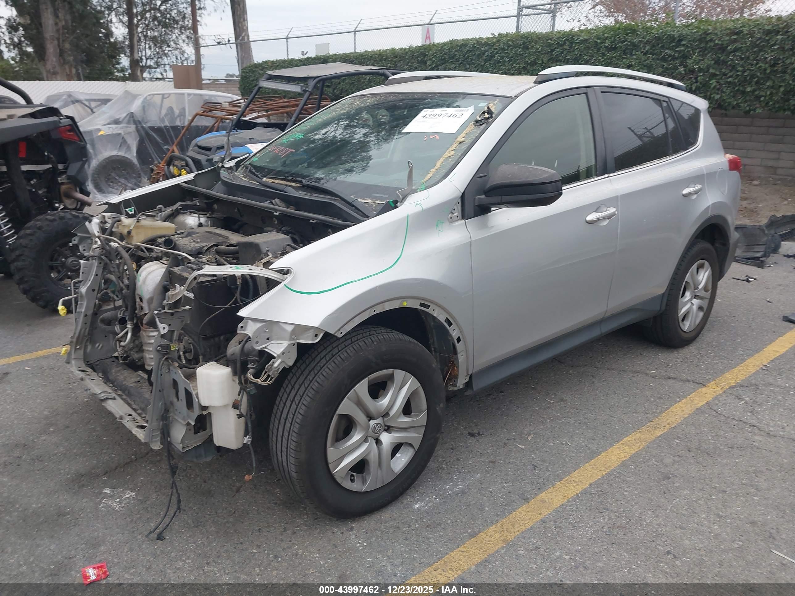 TOYOTA RAV4 image 2