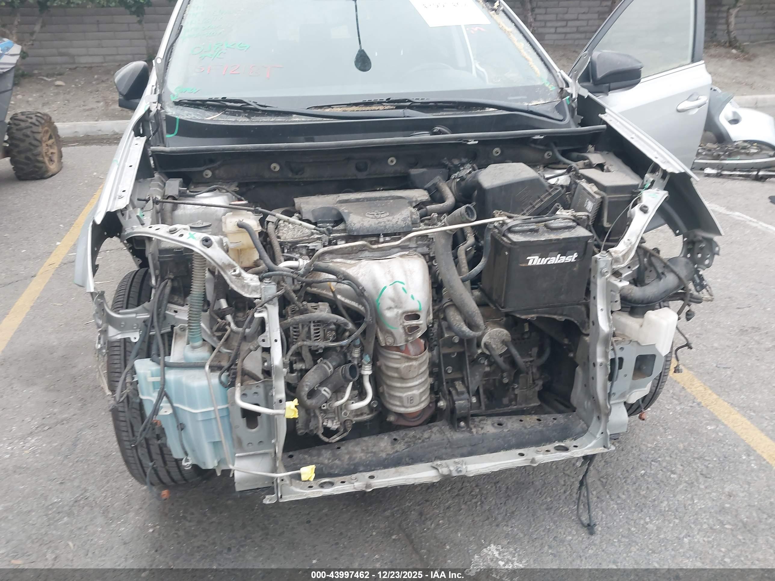 TOYOTA RAV4 image 6