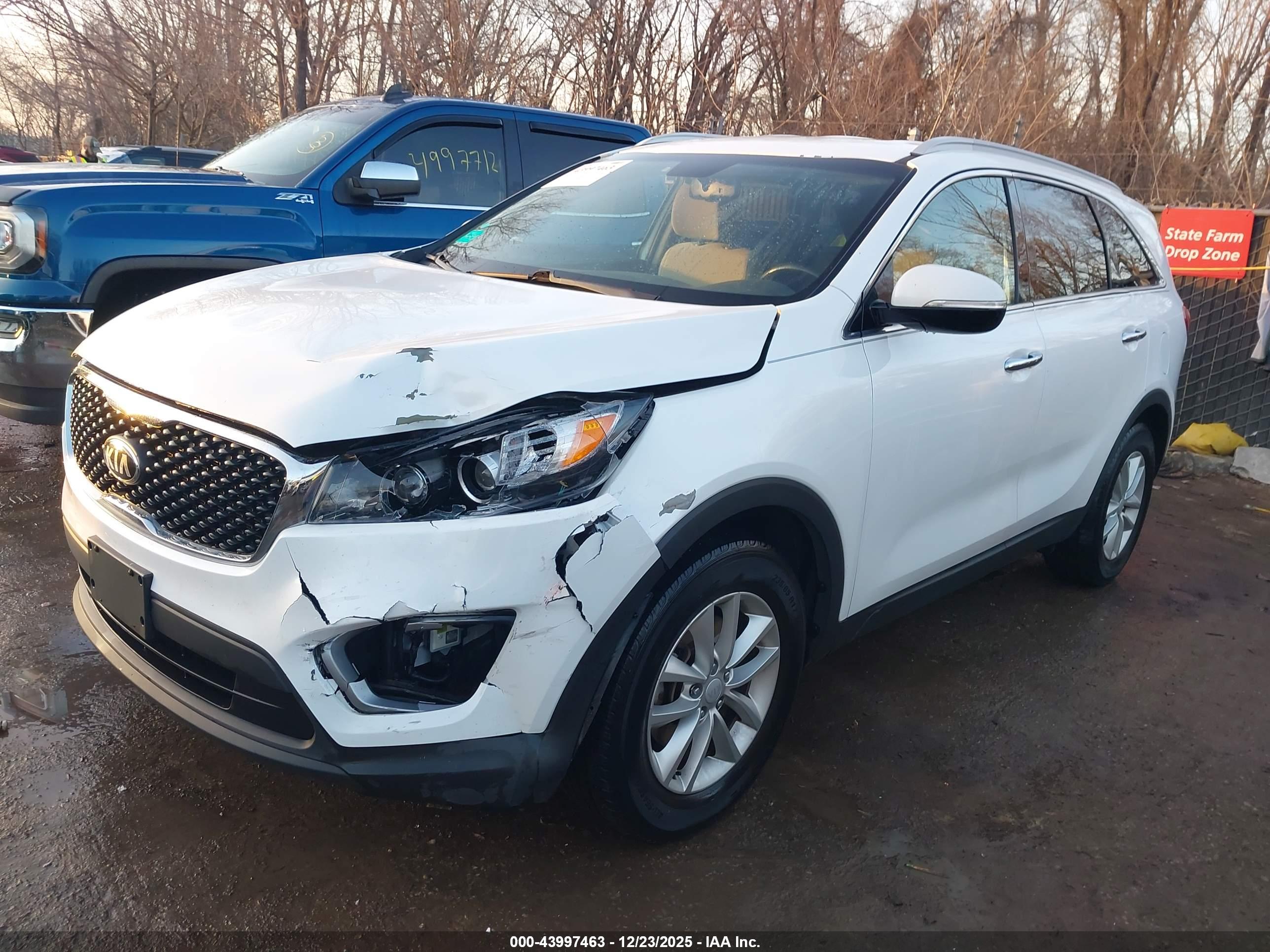 KIA SORENTO image 2