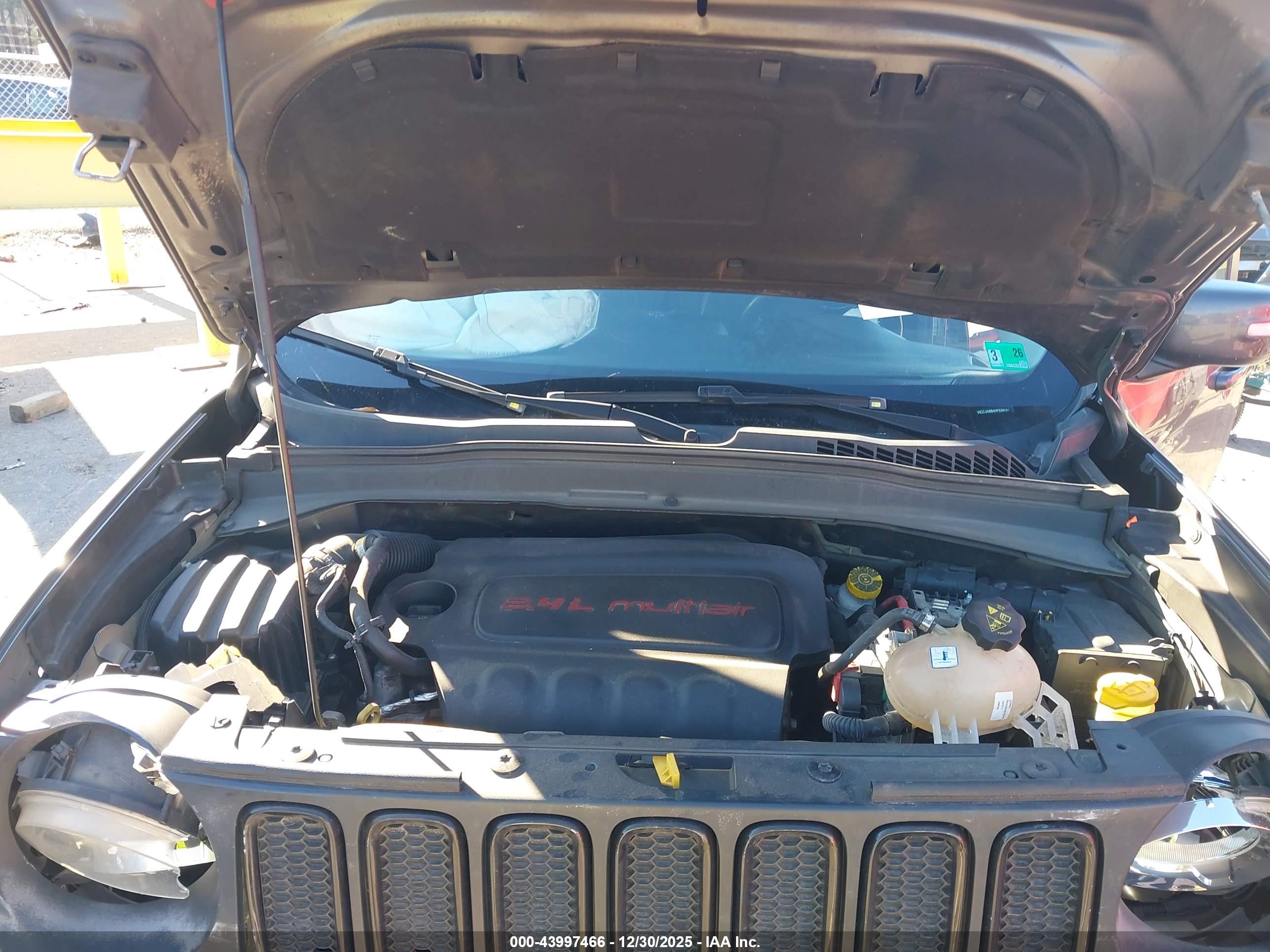 JEEP RENEGADE image 10