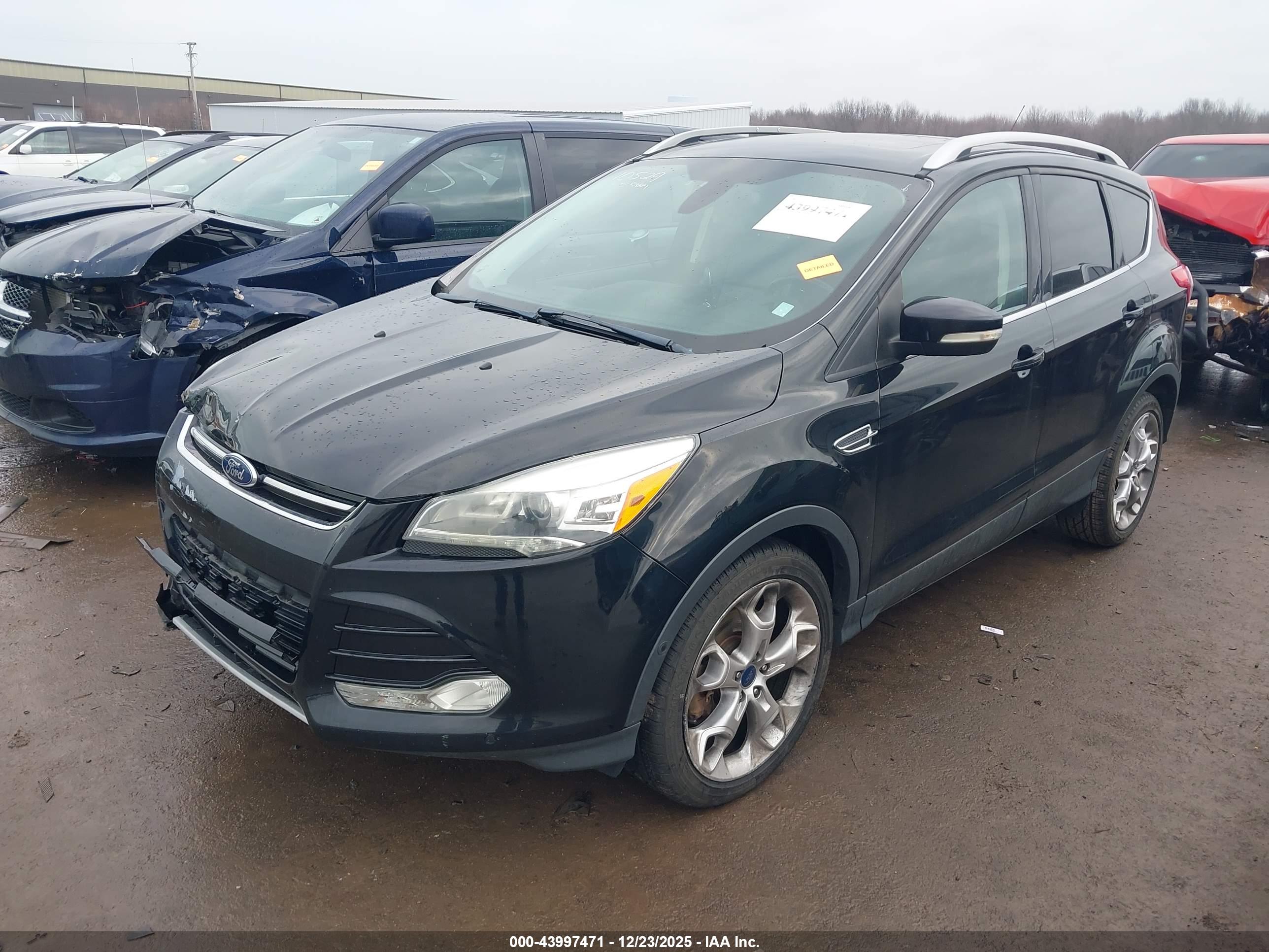 FORD ESCAPE image 2