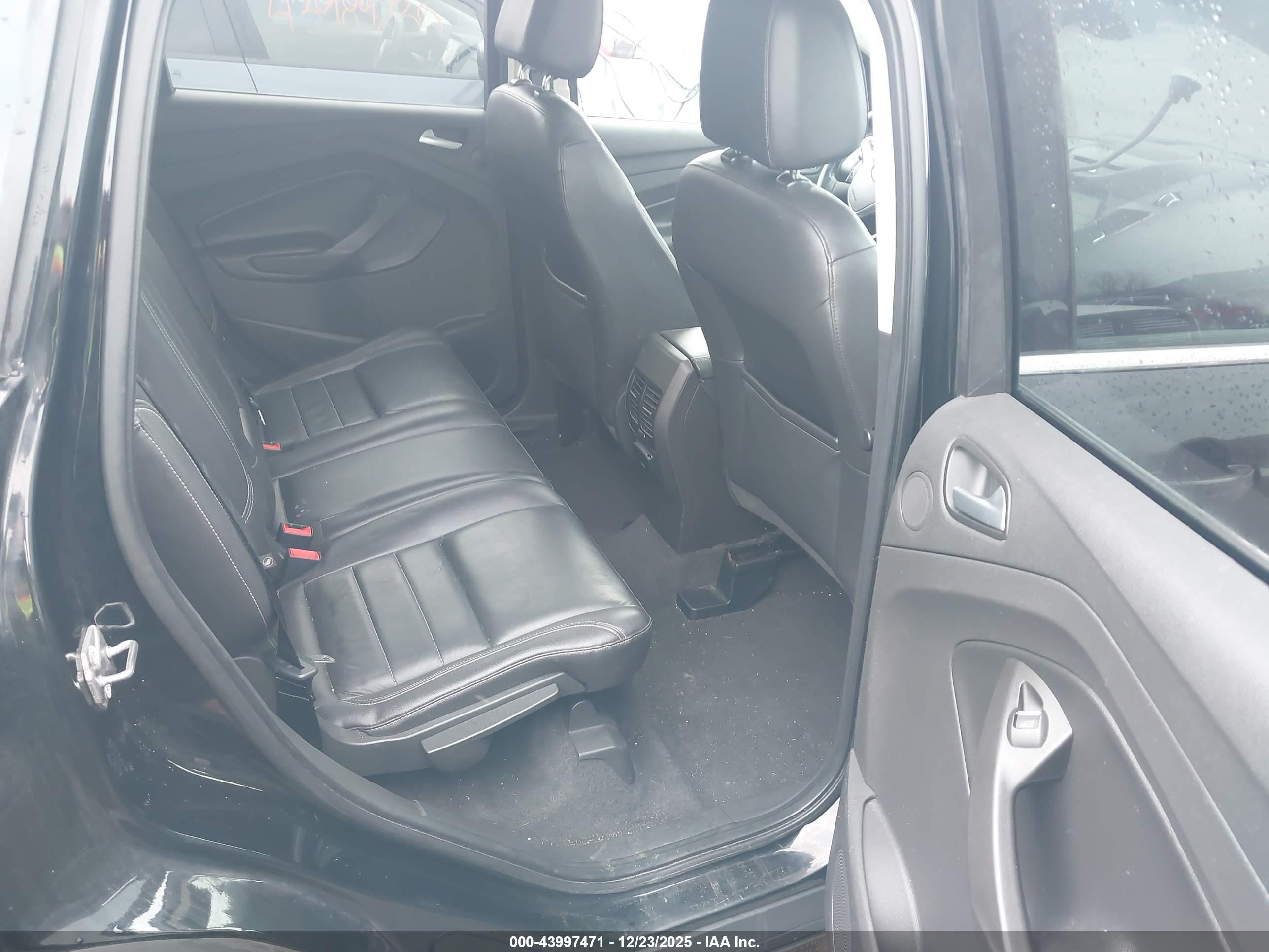 FORD ESCAPE image 8