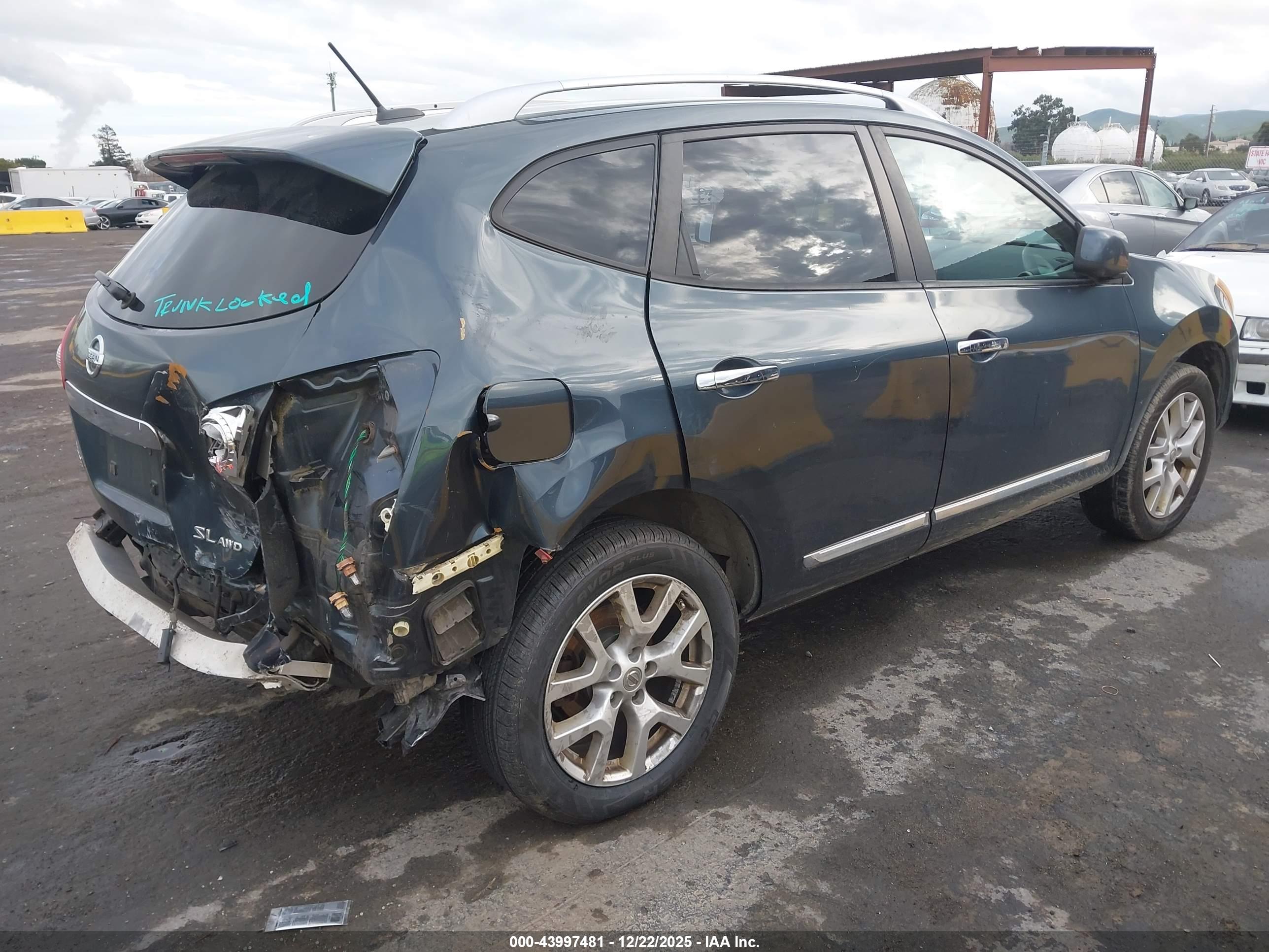 NISSAN ROGUE image 4