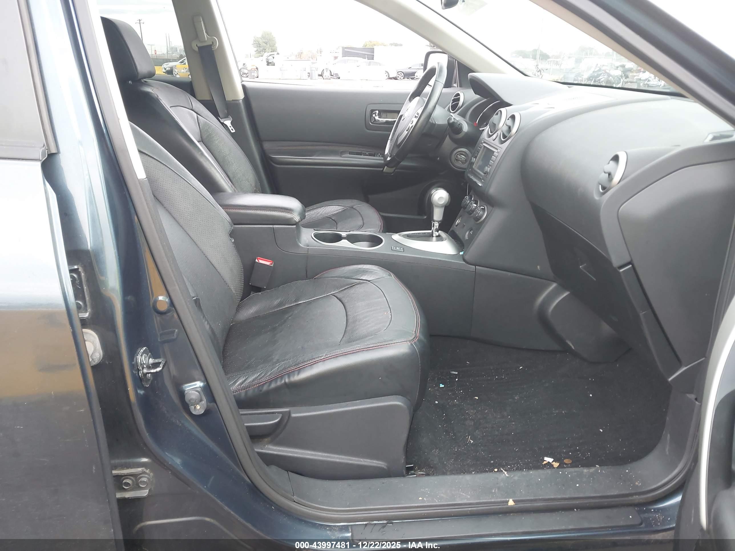 NISSAN ROGUE image 5