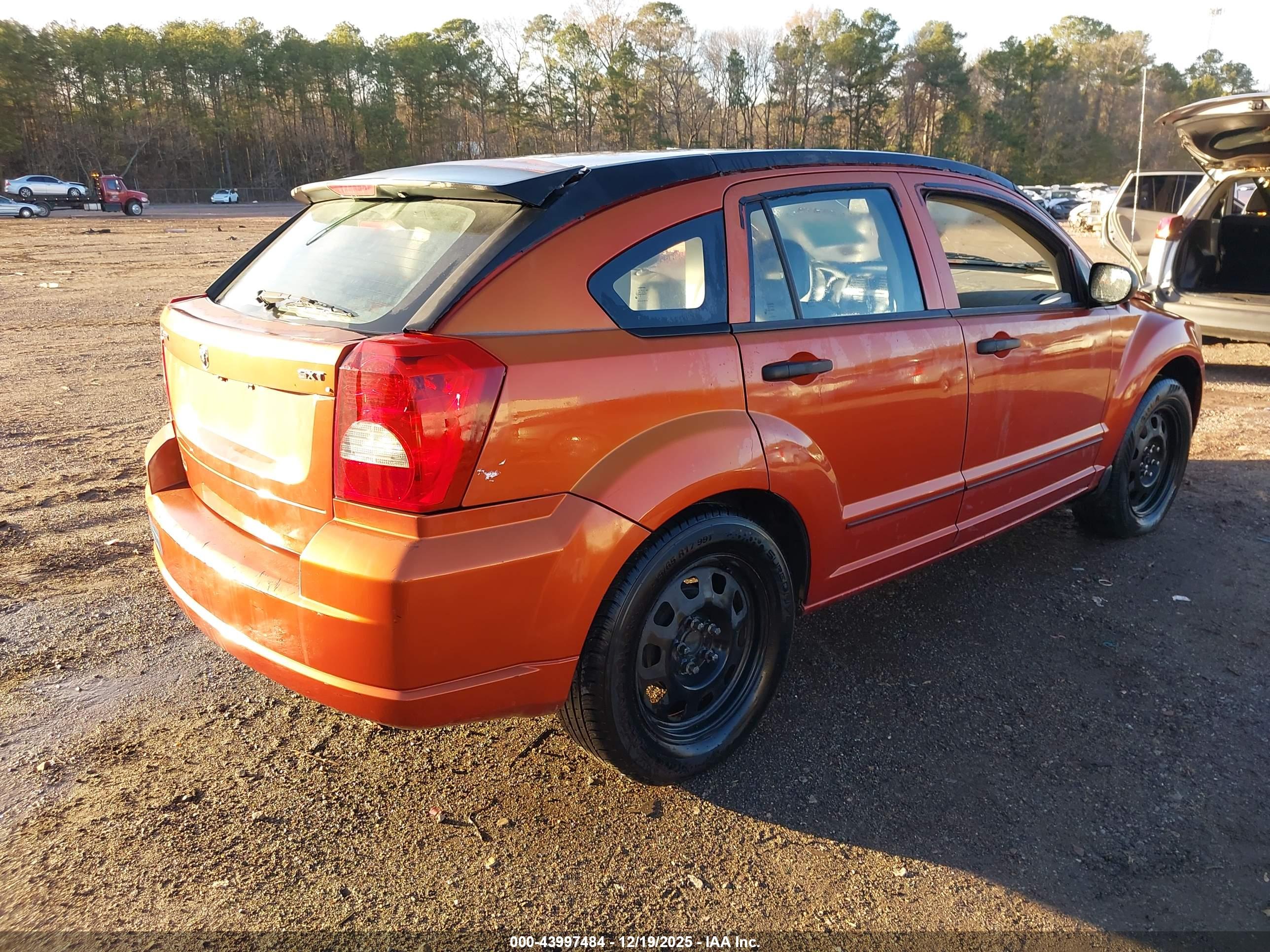 DODGE CALIBER image 4